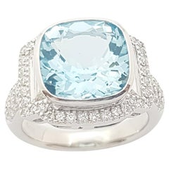 Aquamarine with Diamond Ring set in Platinum 900 Setting