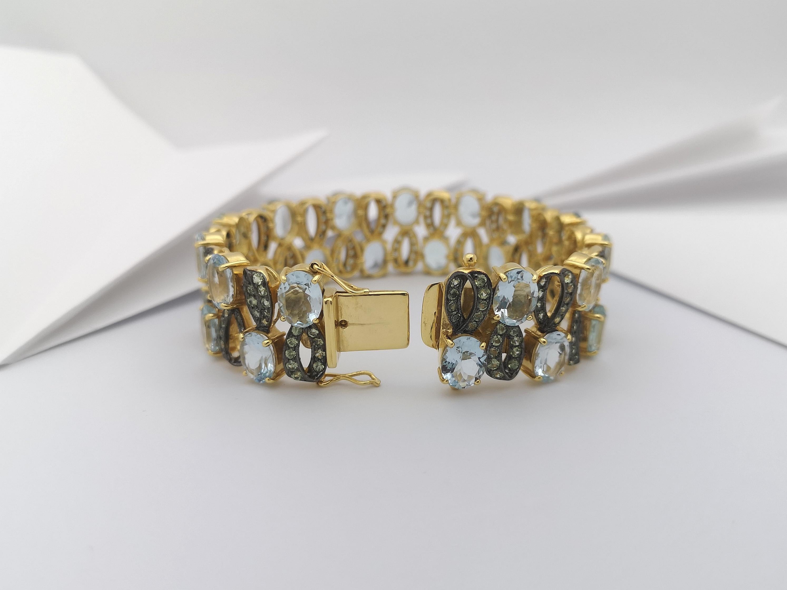 Aquamarine with Green Sapphire Bracelet Set in 18 Karat Gold Settings For Sale 6