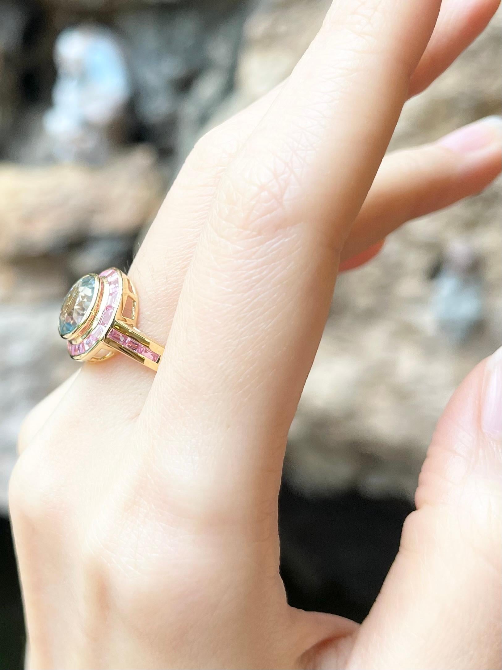 Women's Aquamarine with Pink Sapphire Ring set in 18k Gold Settings For Sale