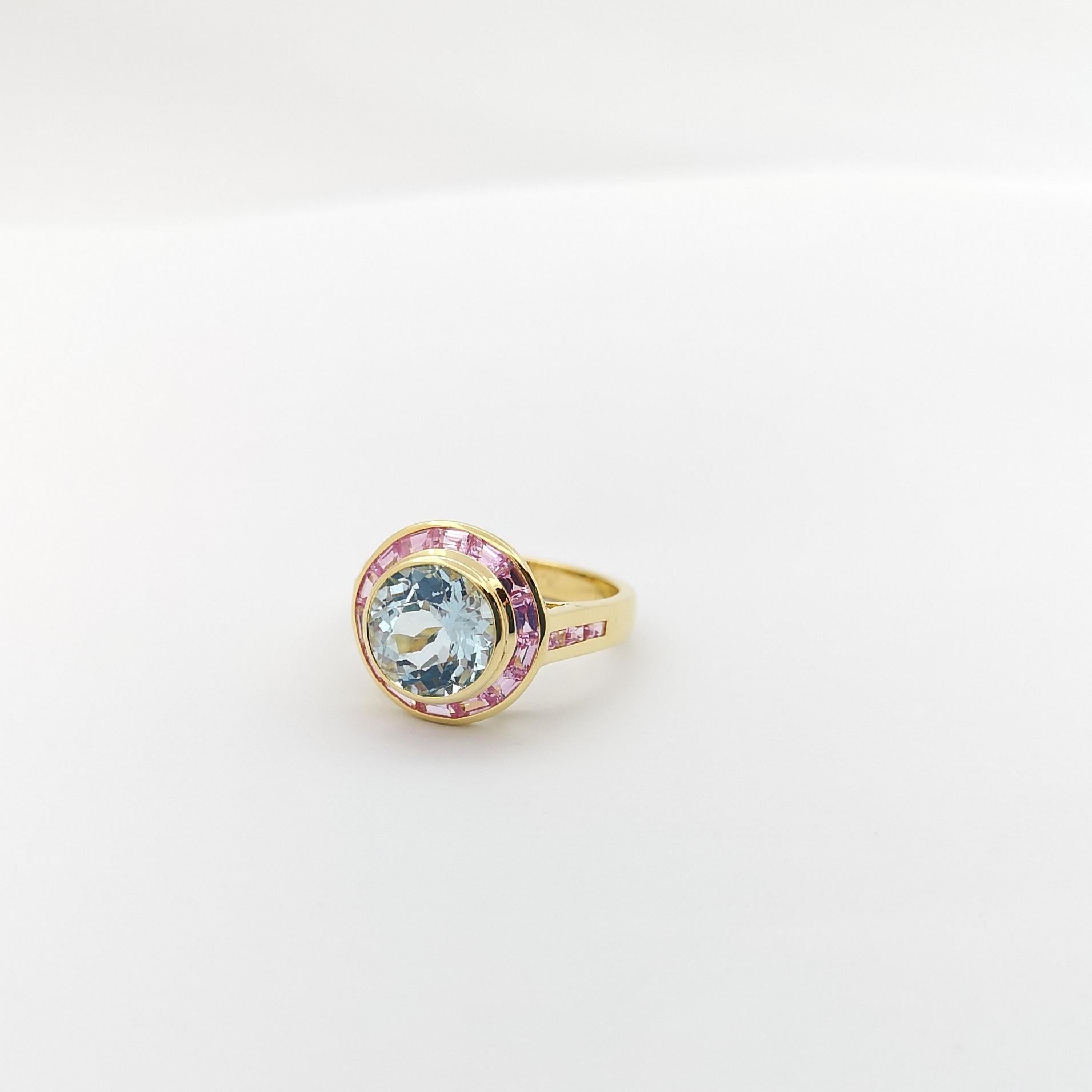 Aquamarine with Pink Sapphire Ring set in 18k Gold Settings For Sale 3