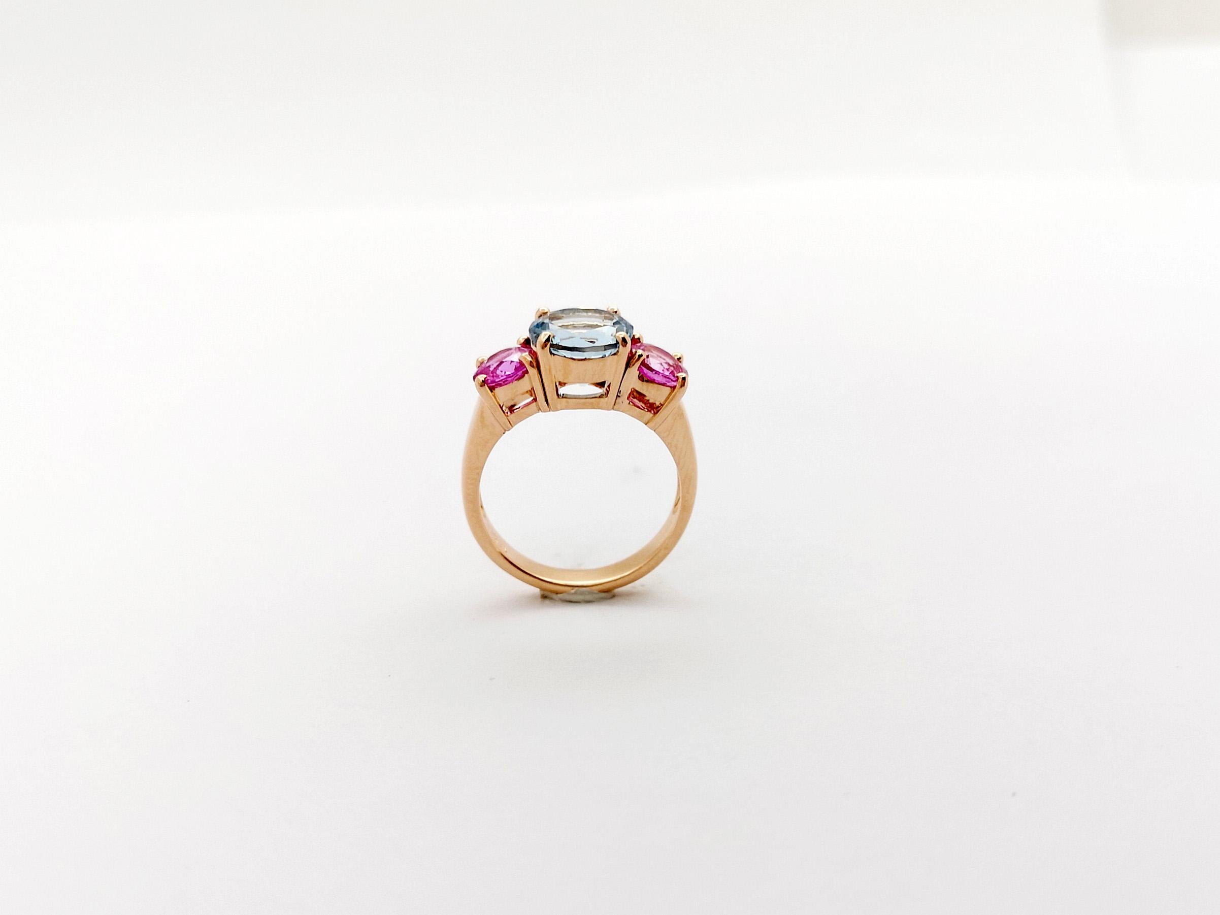 Aquamarine with Pink Sapphire Ring set in 18K Rose Gold Settings For Sale 4
