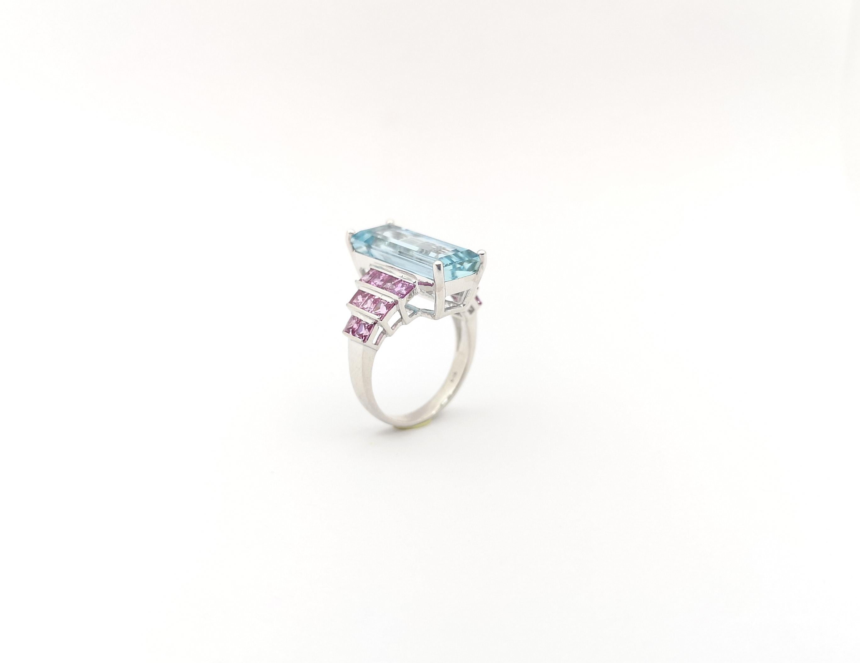 Aquamarine with Pink Sapphire Ring set in 18K White Gold Settings For Sale 8