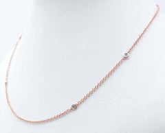 Collier Moden en or rose 18 carats et aigue-marine