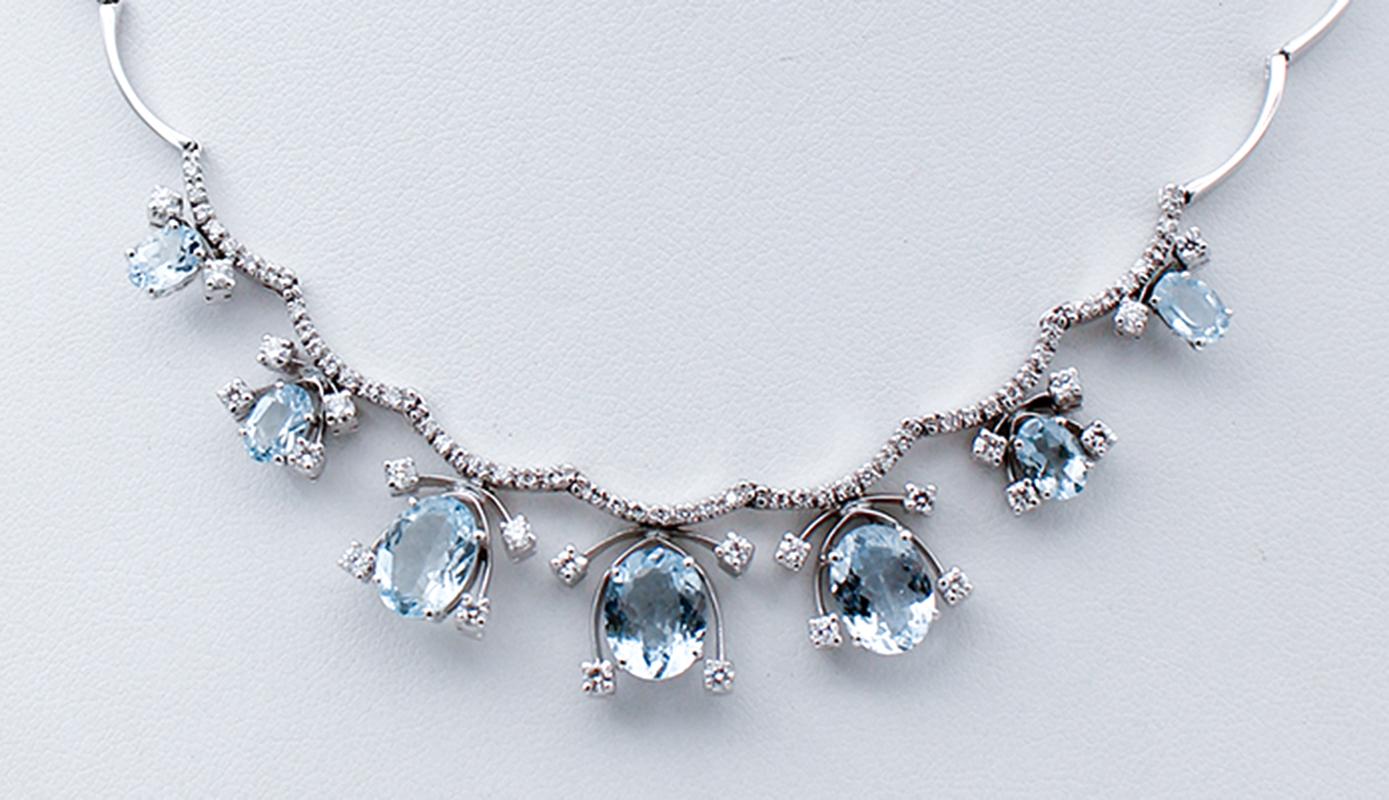 Aquamarine, Diamonds, 18 Karat White Gold Modern Necklace