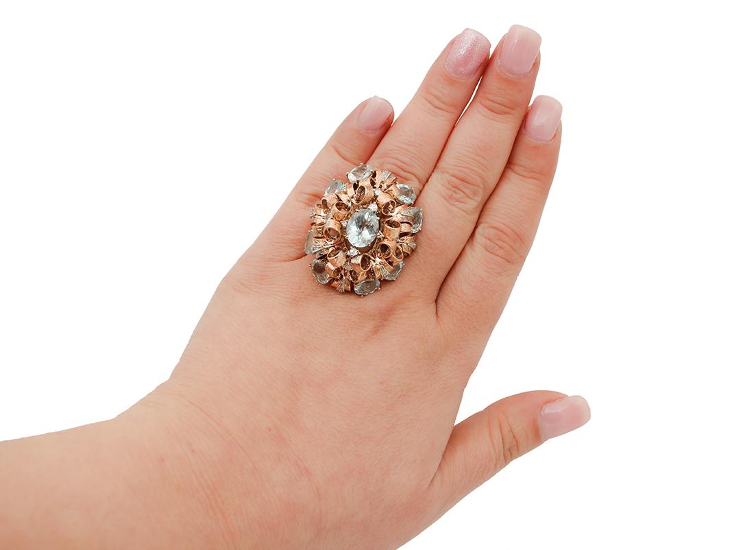 Ring aus 9 Karat Roségold mit Aquamarin, Diamanten (Gemischter Schliff) im Angebot