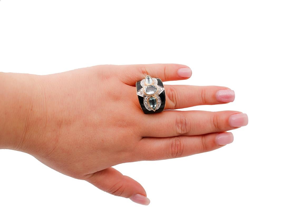 Aquamarine, Diamonds, Onyx, 14Kt Rose and White Gold Band Ring In Good Condition In Marcianise, Marcianise (CE)