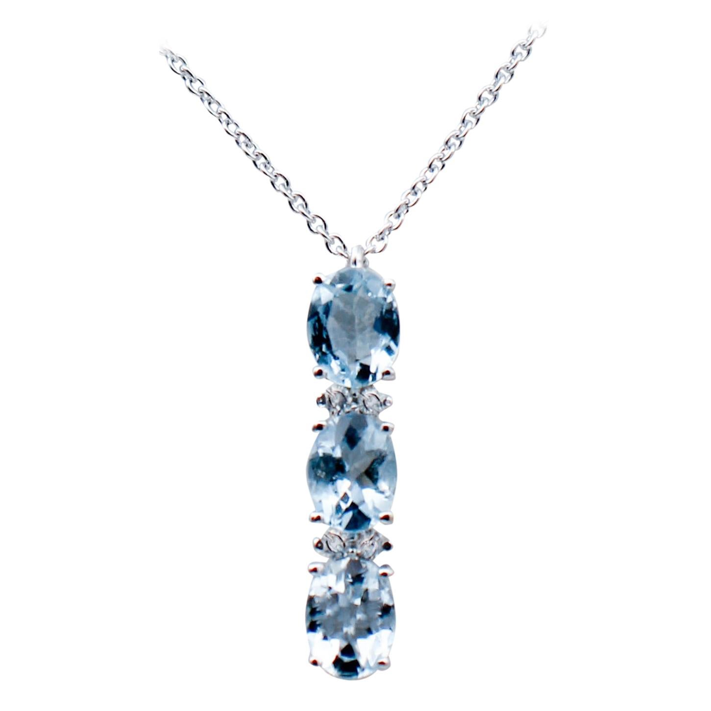 Aquamarines, Diamonds, 18 Karat White Gold Three-Stones Pendant Necklace