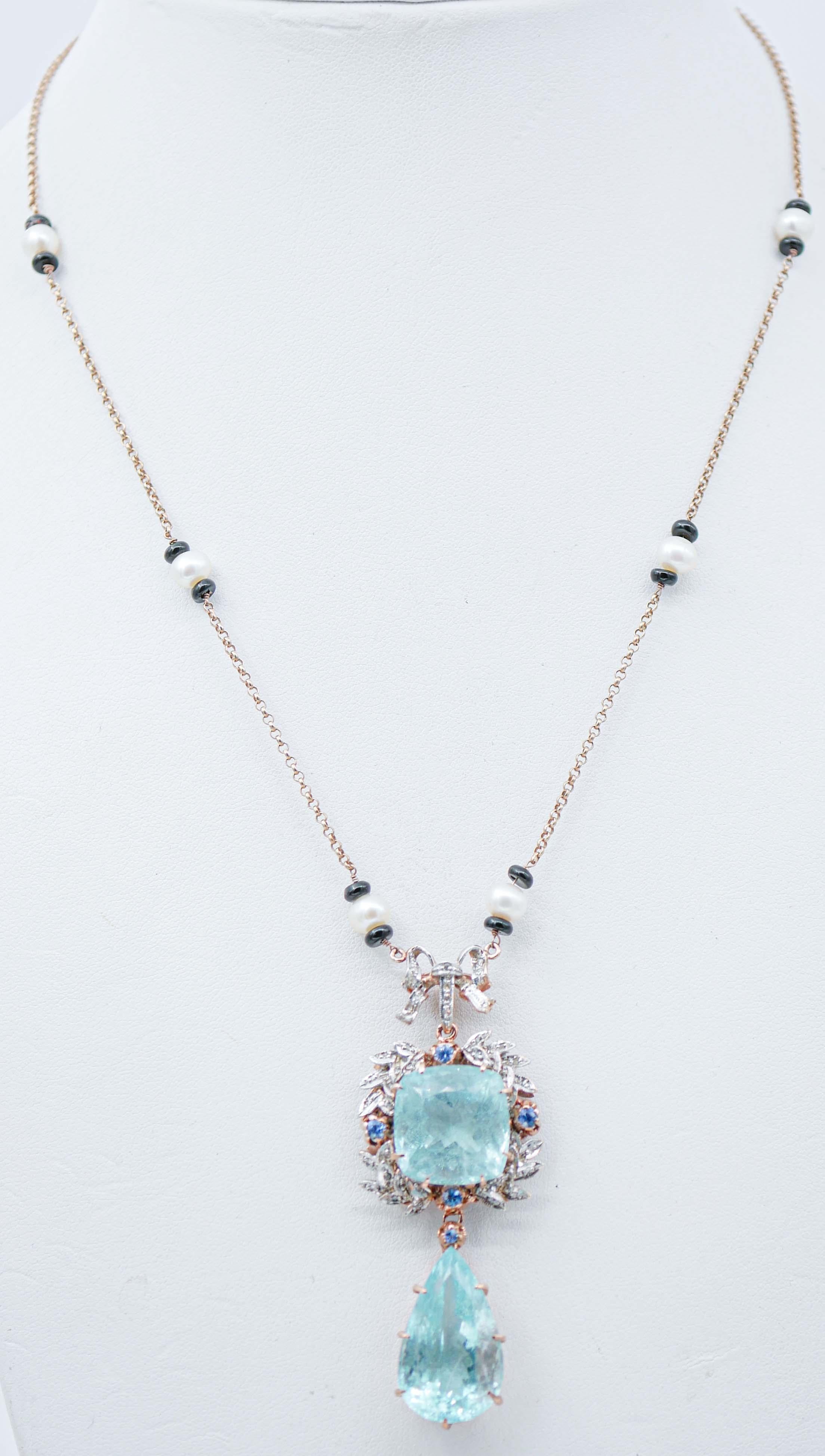 Rétro Aquamarine, Sapphires, Diamonds, Onyx, Pearls, Gold and Silver Pendant Necklace en vente