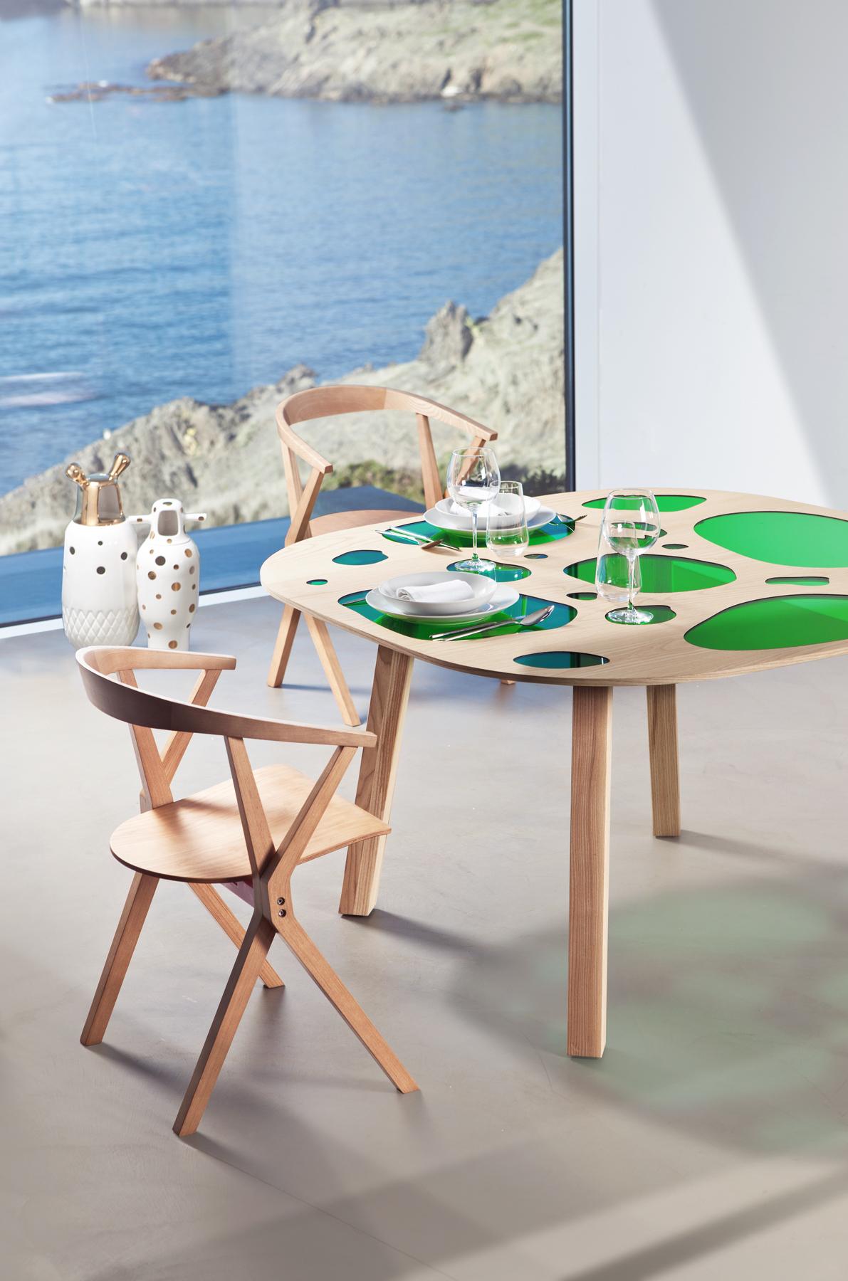 Organic Modern Aquário table in green glass and wood by the Campana brothers. Unique piece.