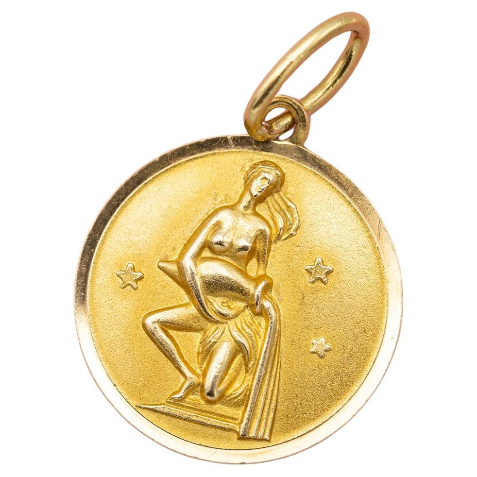 Aquarius - Vintage 18 karat zodiac charm pendant - solid yellow gold Star Sign