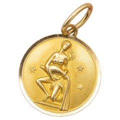 Aquarius - Vintage 18 karat zodiac charm pendant - solid yellow gold Star Sign