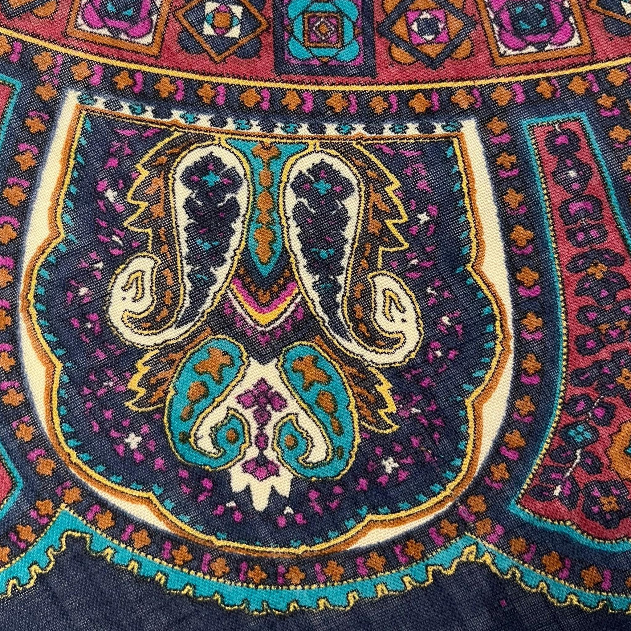 Aquascutum Silk & Wool Blend Paisley Scarf In Excellent Condition In London, GB