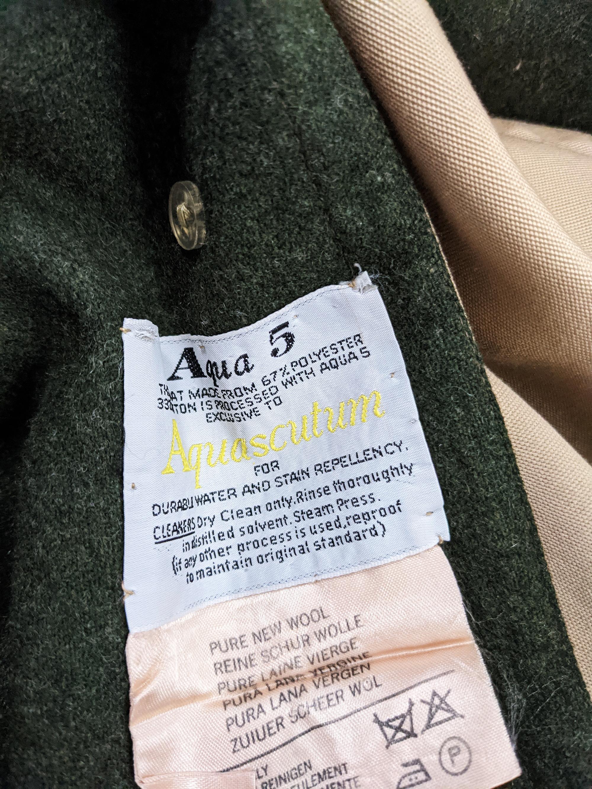 Aquascutum Vintage Dramatic Gabardine Trench Cape Coat with Wool Lining, 1970s For Sale 2