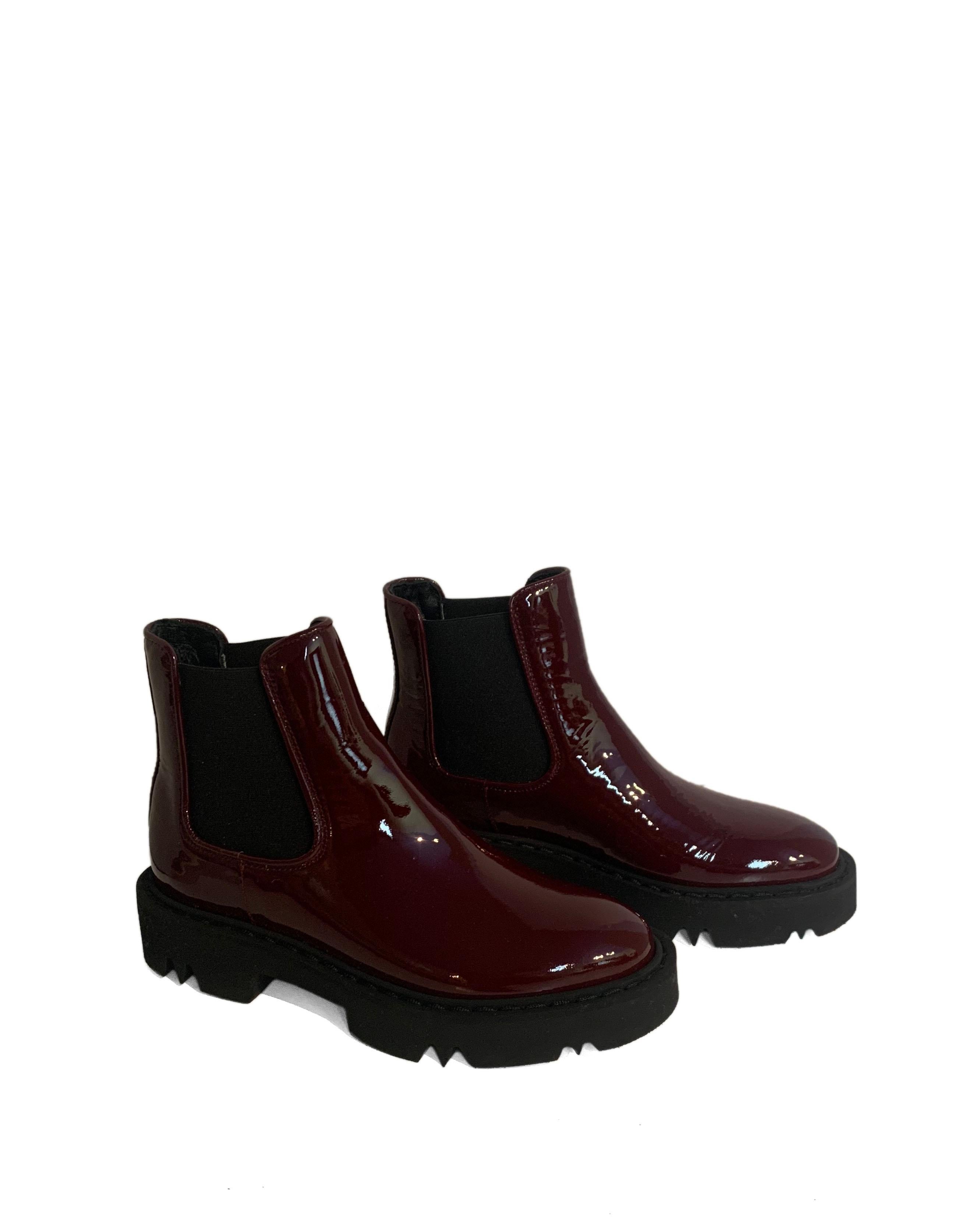 Women's Aquatalia NEW Burgundy Patent Leather Haylie Chelsea Boots sz 8 rt. $495