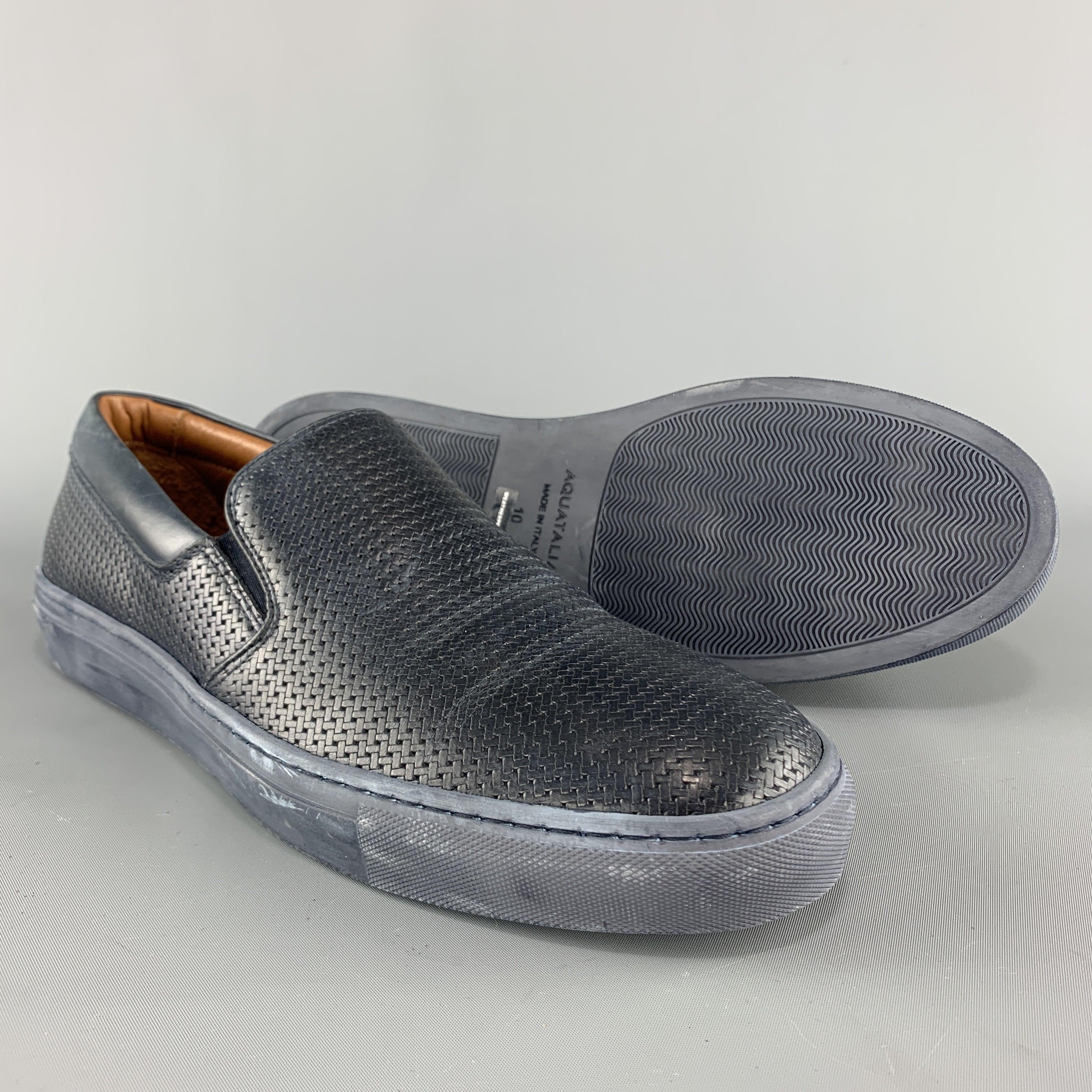 AQUATALIA Size 10 Navy Woven Leather Slip On Sneakers In Good Condition For Sale In San Francisco, CA