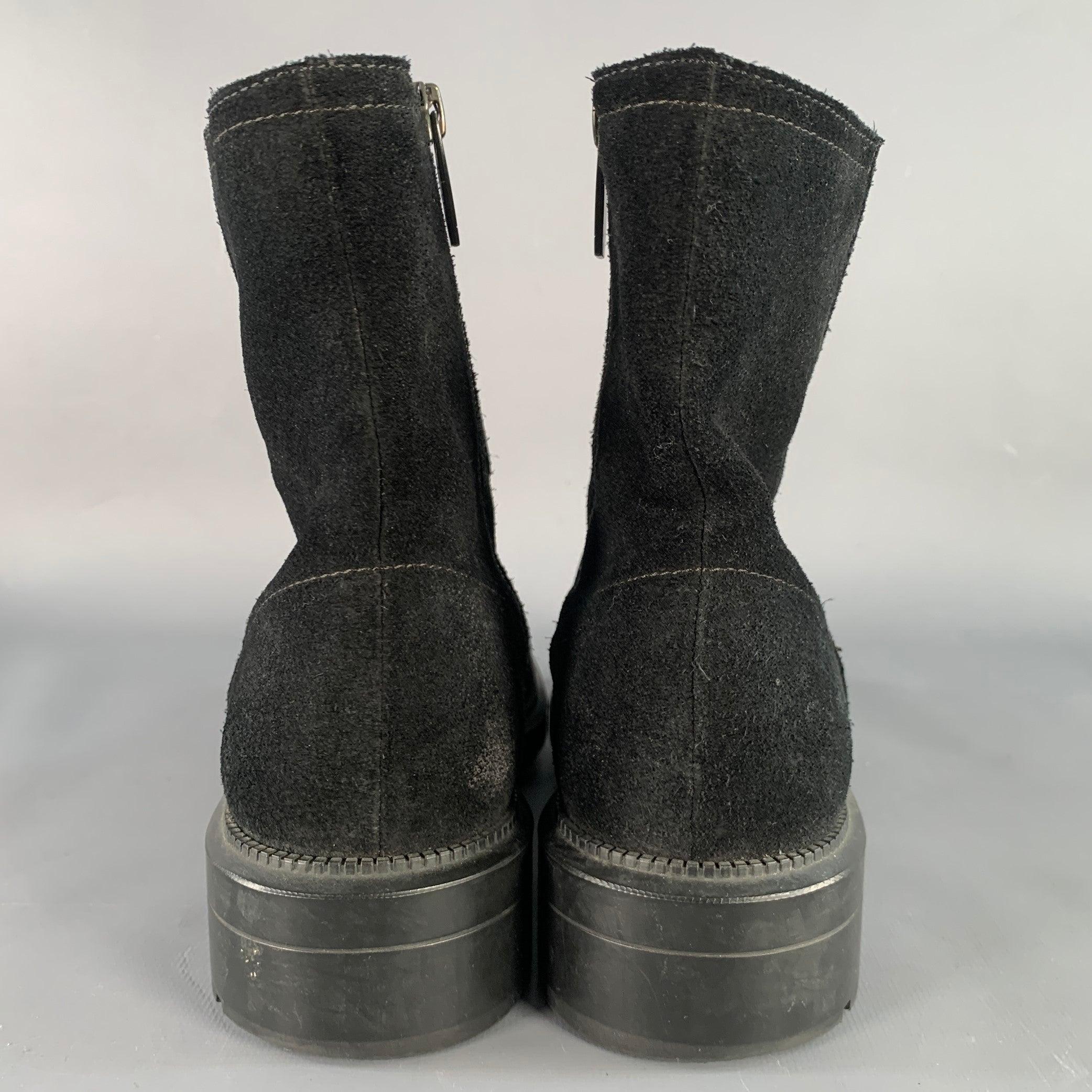 AQUATALIA Size 7.5 Black Suede Elastic Side Zipper Ankle Boots In Good Condition For Sale In San Francisco, CA