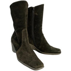 AQUATALIA Size 9.5 Black Suede Waterproof Crepe Sole Boots