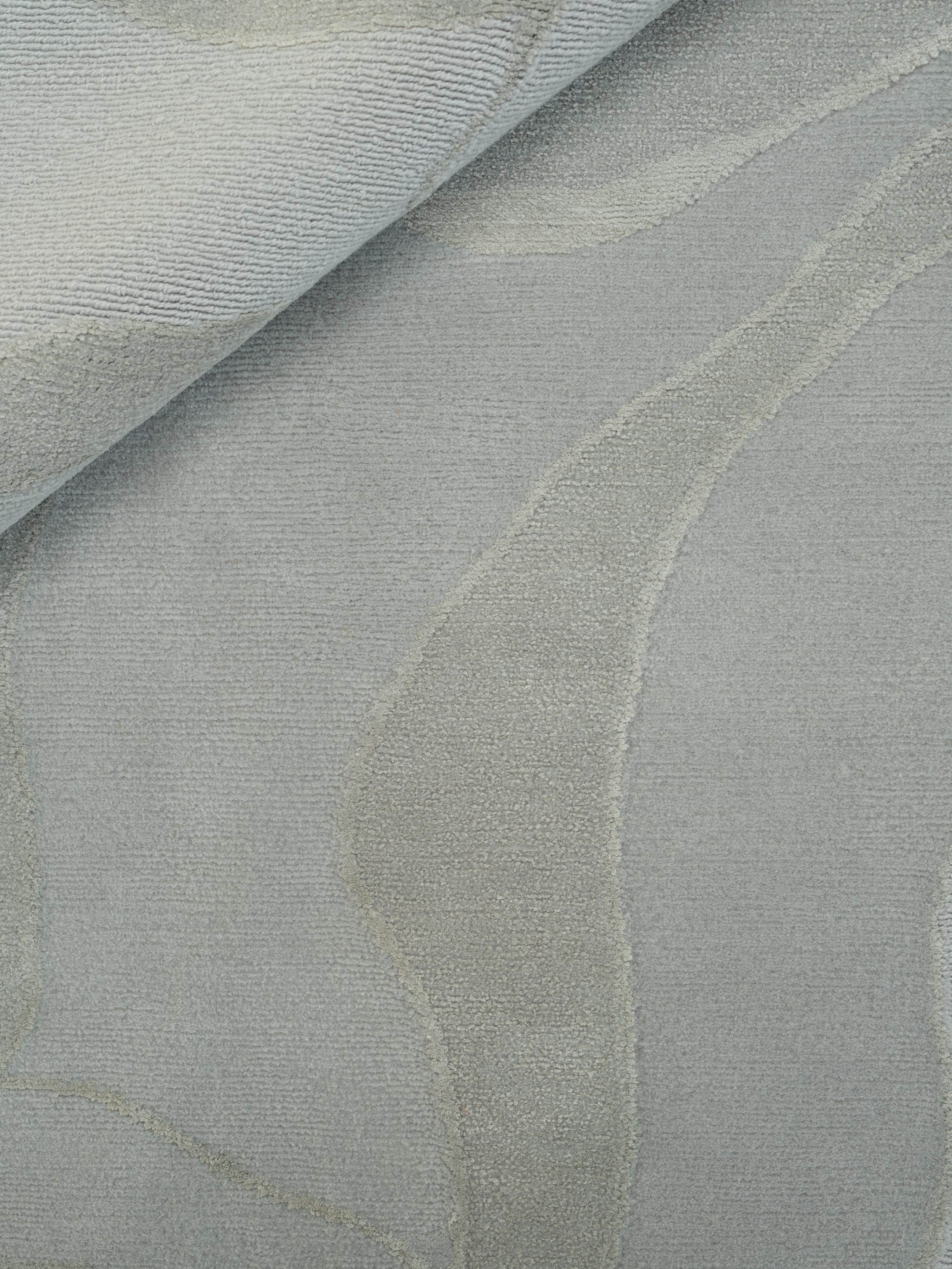 Aquaverse, 'Watertopia' collection by Linie Design
Designer; Urd Moll Gundermann

Abstract rug. 
Materials: 75% New Zealand Wool / 25% Silk
Hand knotted rug

Model shown on main image:
'Aquaverse'

Dimensions: 170 x 240 cm

Head of Design, Urd Moll