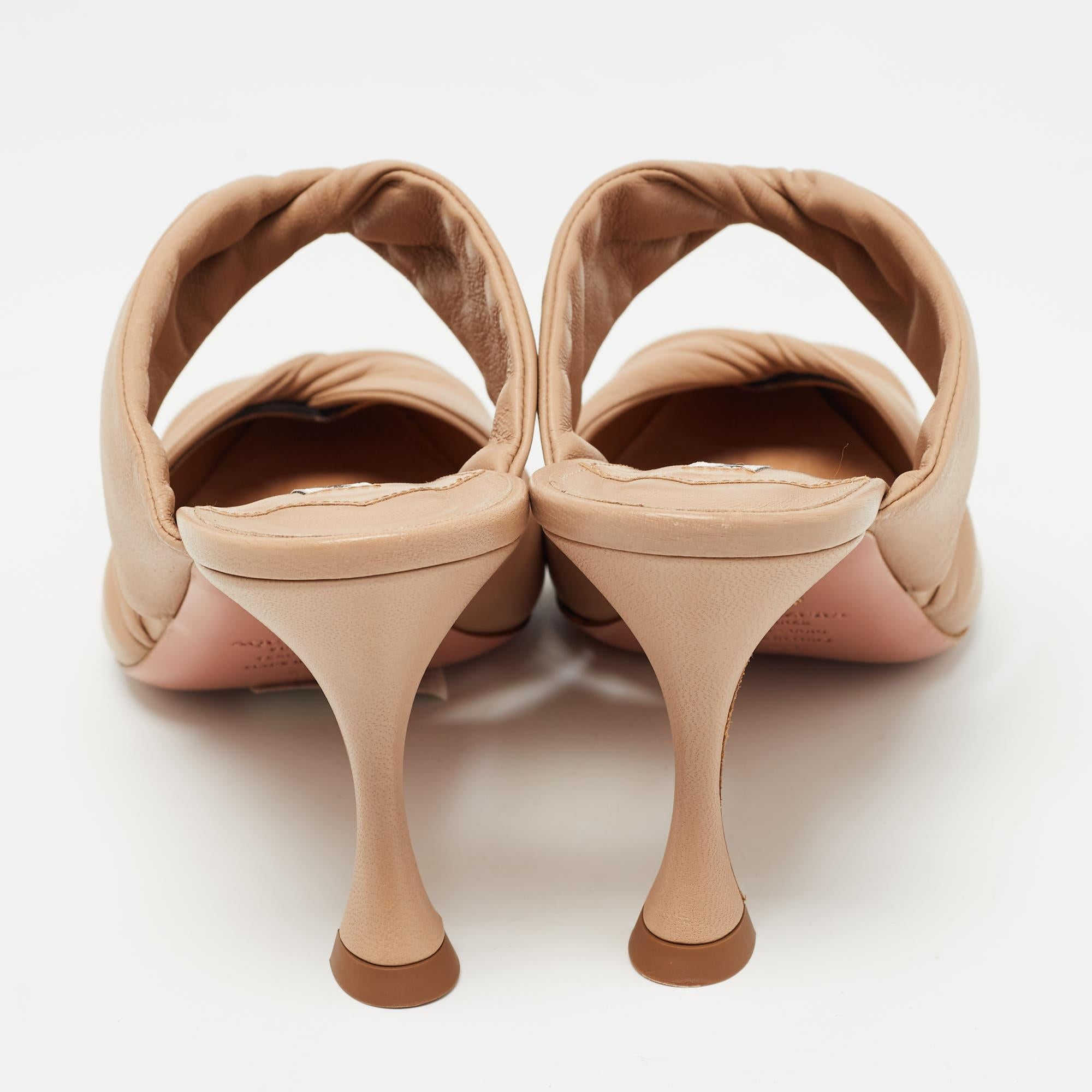 Aquazzura Beige/Black Leather and Grosgrain Twist Puffy Mules Size 41 For Sale 1