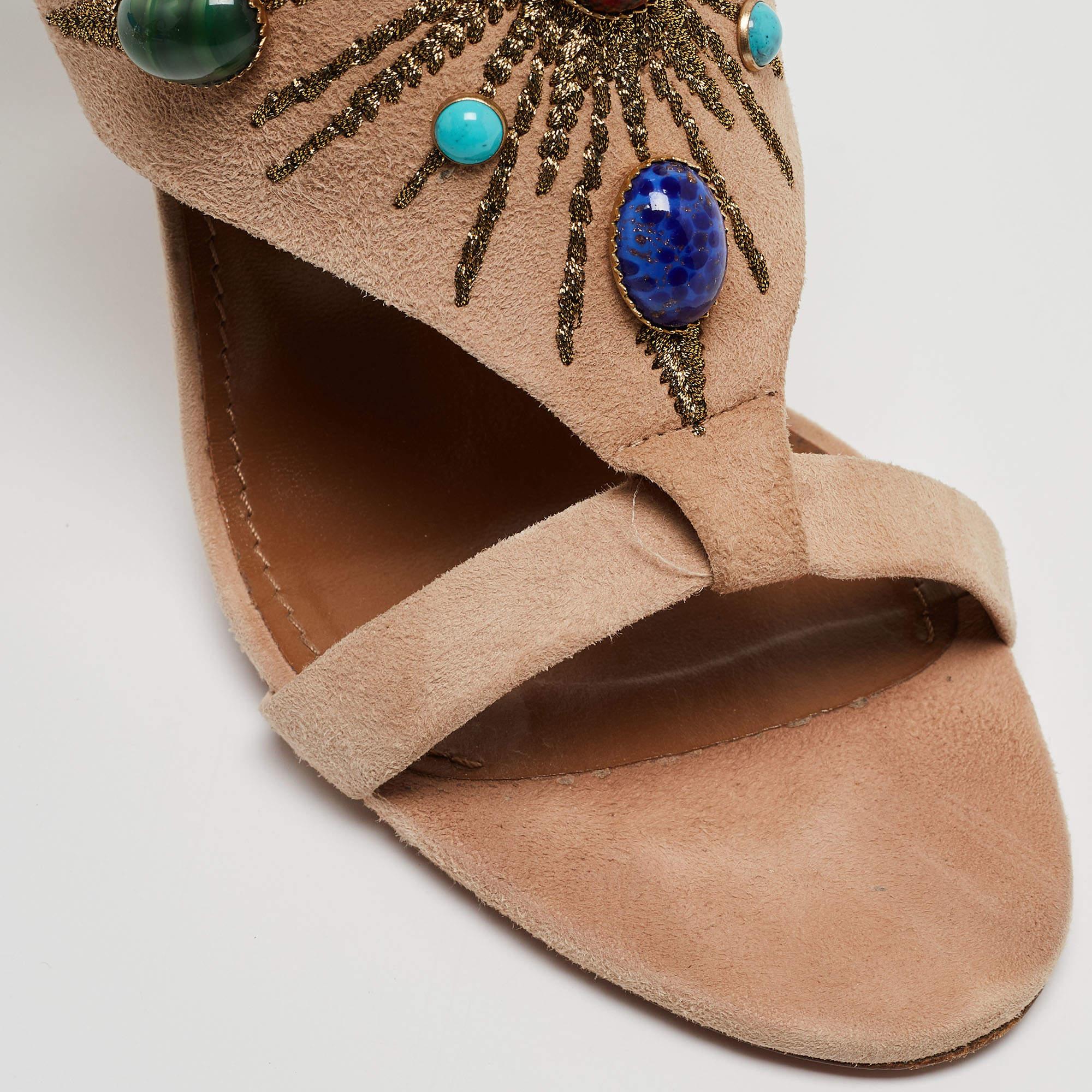 Aquazzura Beige Wildleder bestickte und gesteppte T-Bar-Sandalen mit Knöchelriemen Größe 37 4