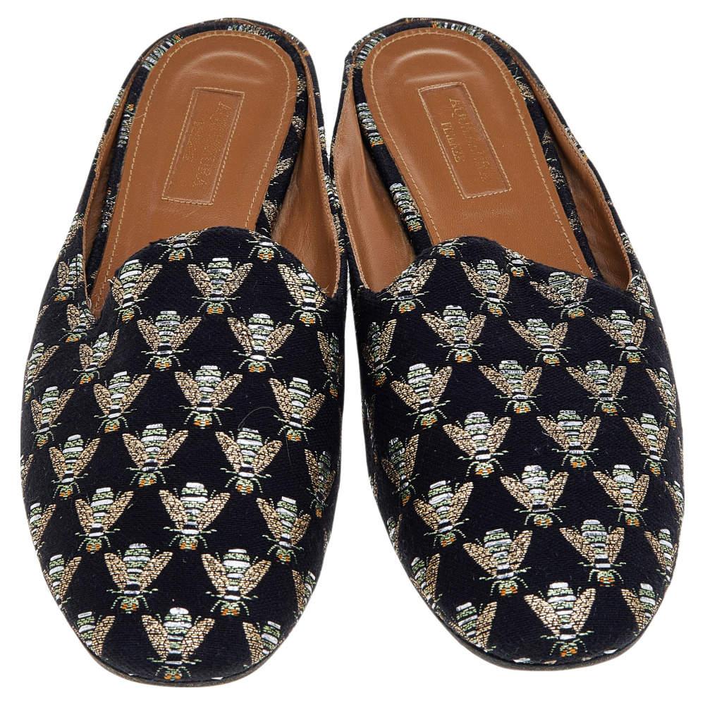Aquazzura Black Bee Embroidered Fabric Flat Mules Size 39.5 In Good Condition In Dubai, Al Qouz 2