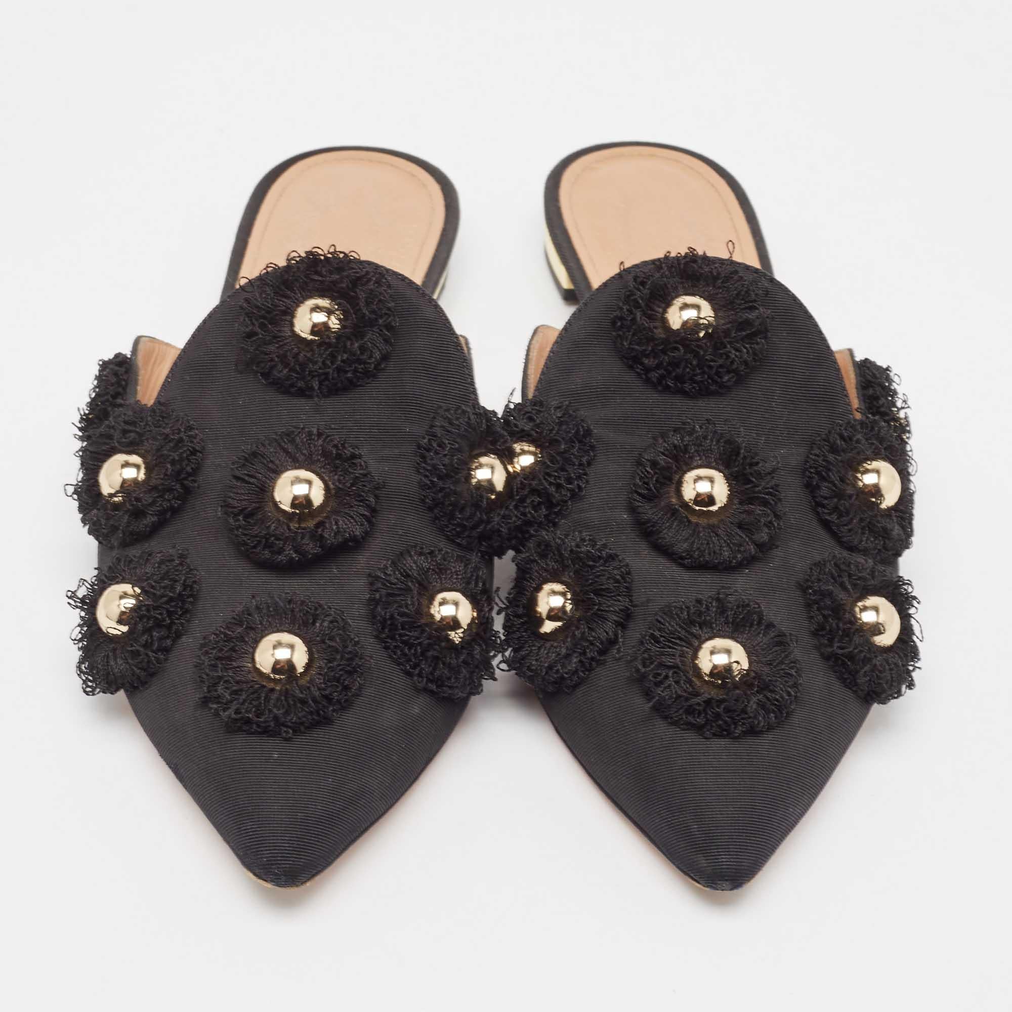 Aquazzura Schwarze Canvas Pantoletten mit Sonnenblumenmuster Größe 36 im Zustand „Gut“ im Angebot in Dubai, Al Qouz 2
