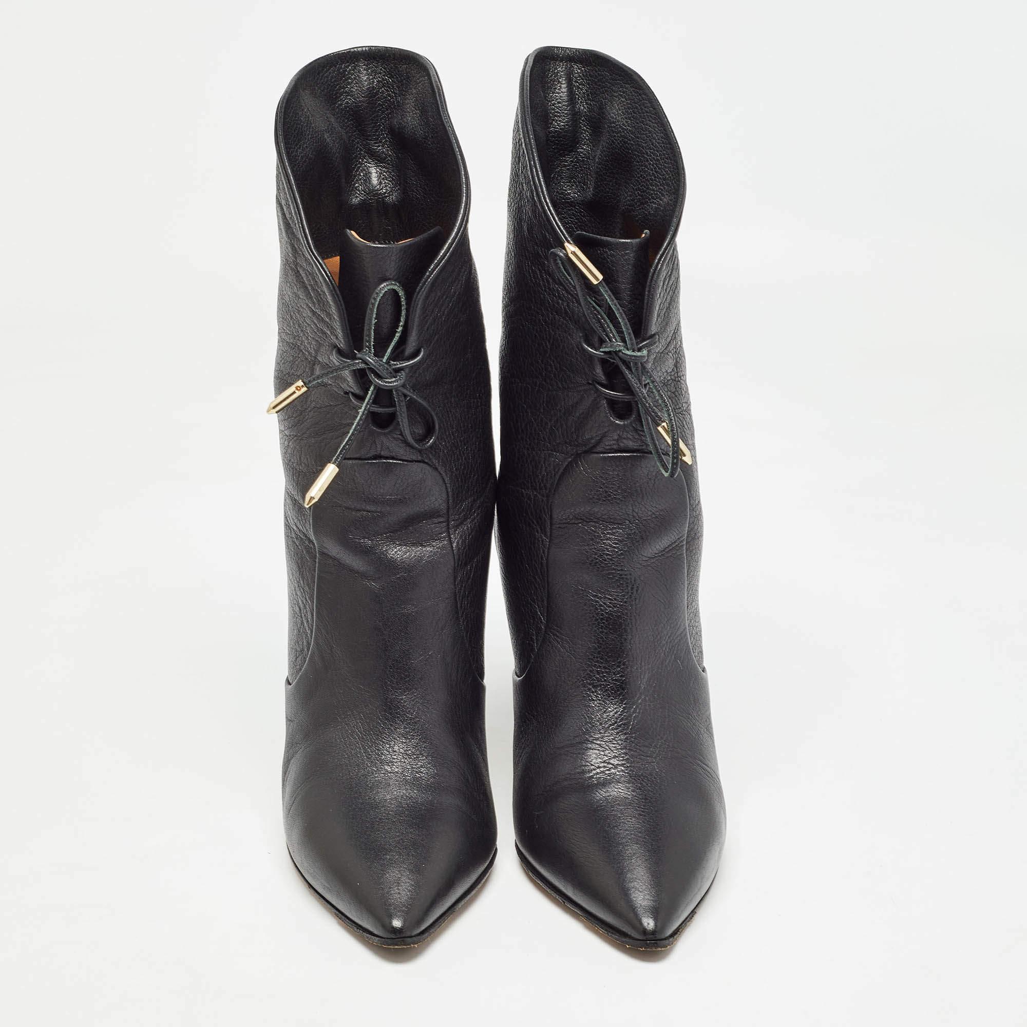 Aquazzura Black Leather Lace Up Ankle Booties Size 35 In Good Condition For Sale In Dubai, Al Qouz 2
