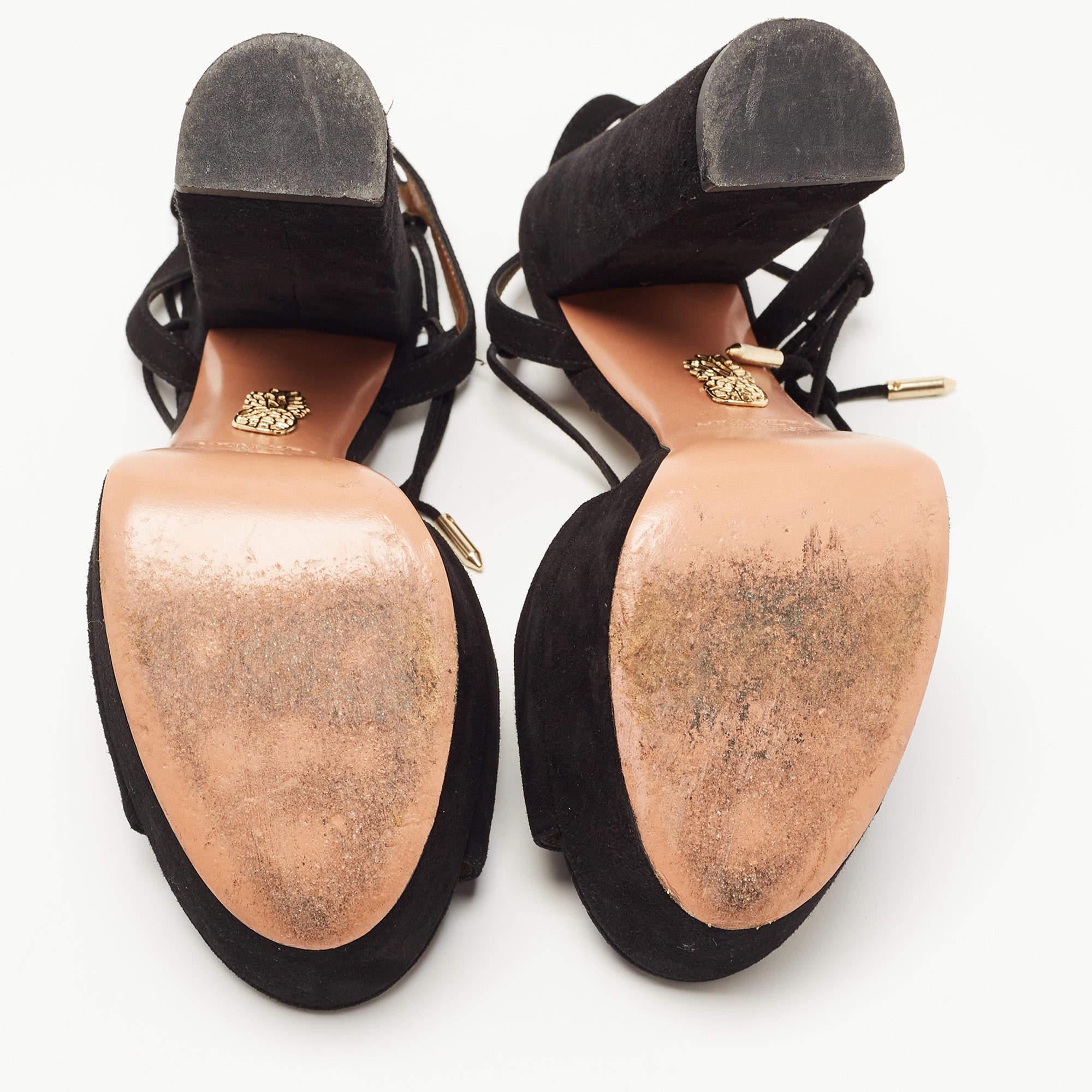 Aquazzura Sandali con cinturino alla caviglia in camoscio nero taglia 38 in vendita 1