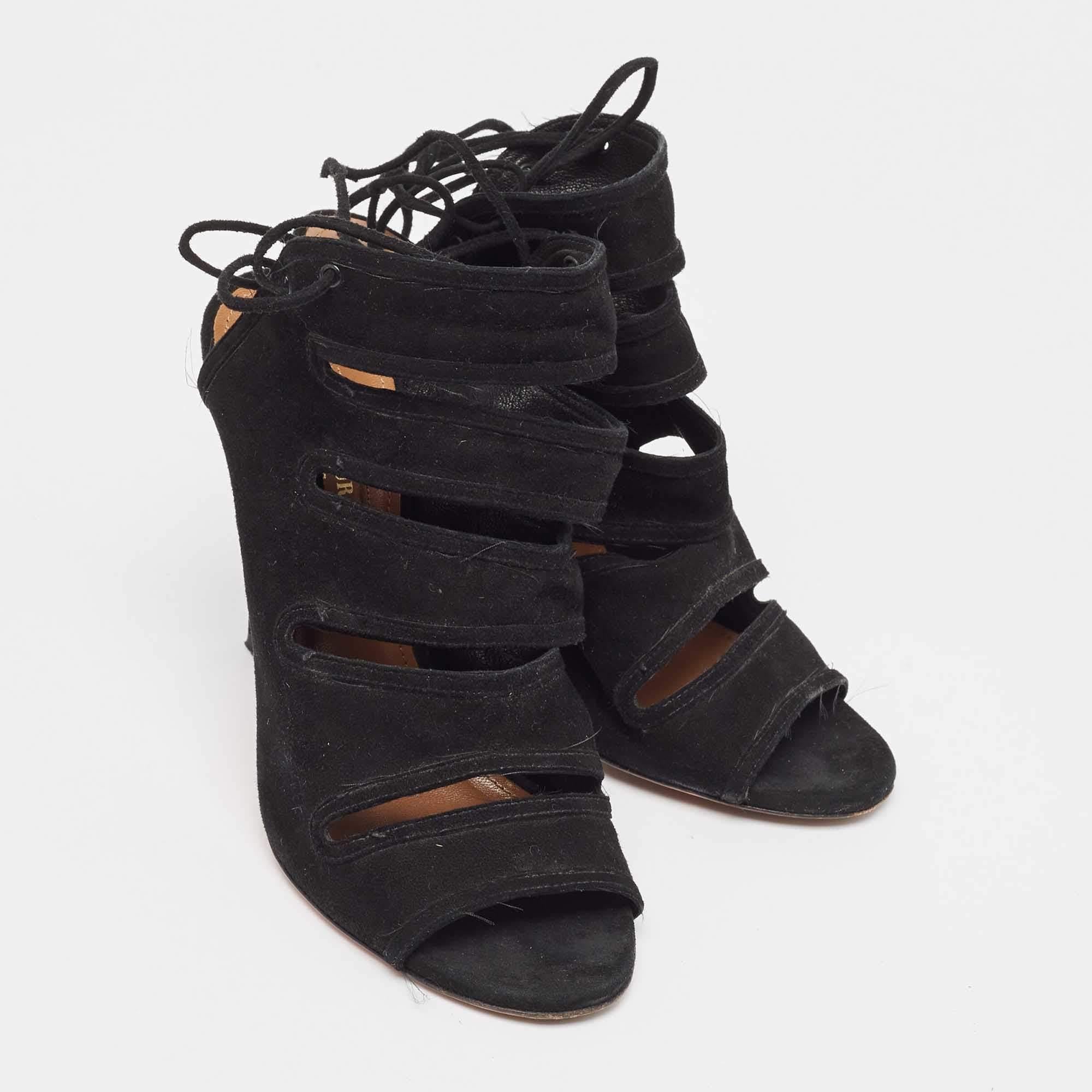 Sandalias Sloane de ante negro Aquazzura talla 36 en Bueno estado para la venta en Dubai, Al Qouz 2