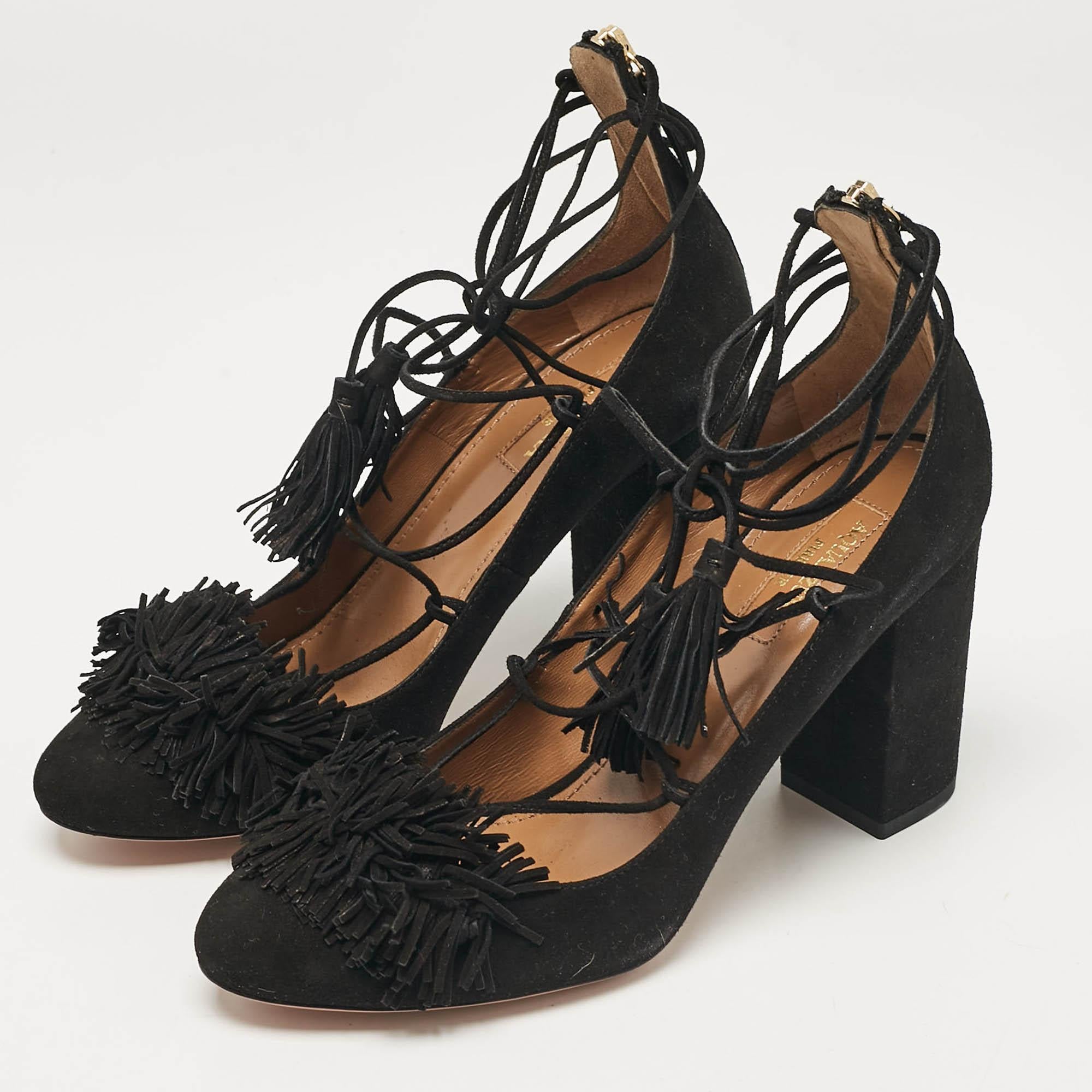 Exuding femininity and elegance  these pumps feature a chic silhouette with an attractive design. You can wear these pumps for a stylish look.