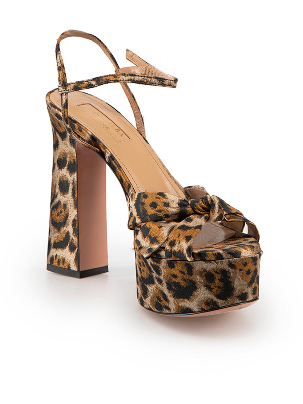 CONDITION is Very good. Hardly any visible wear to shoes is evident on this used Aquazzura designer resale item. These shoes come with original dust bag.
 
Details
Brown
Jacquard cloth textile
Heeled sandals
Leopard print
Platform
Open