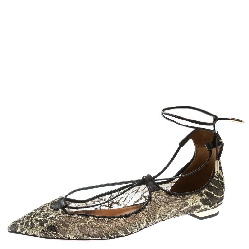You're sure to win hearts with these flats from Aquazzura. Arriving in a gorgeous lace exterior, the flats carry pointed toes, laces ups and comfortable leather insoles. They are sweet in appeal and comfortable to wear all day.

