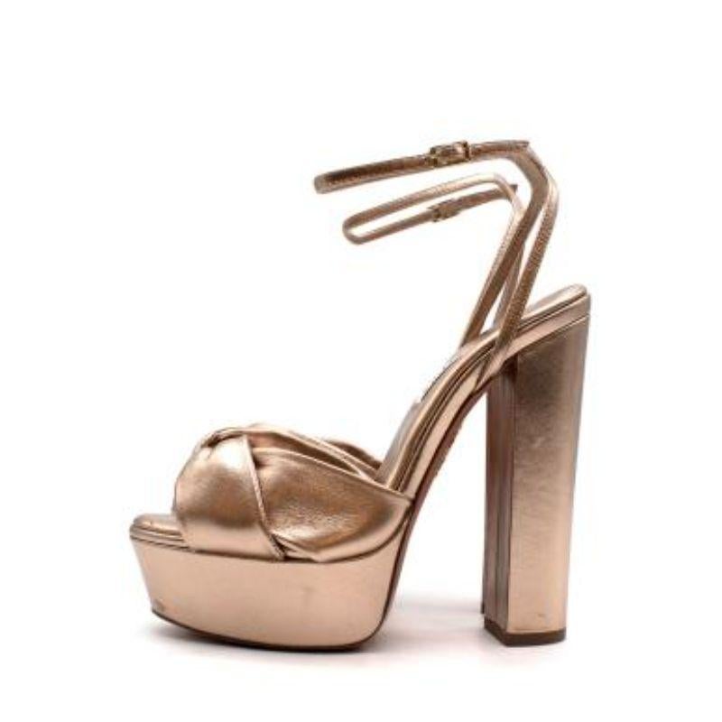 Sandales à talons à plateforme Ollie 140 en cuir doré Aquazzura Pour femmes en vente