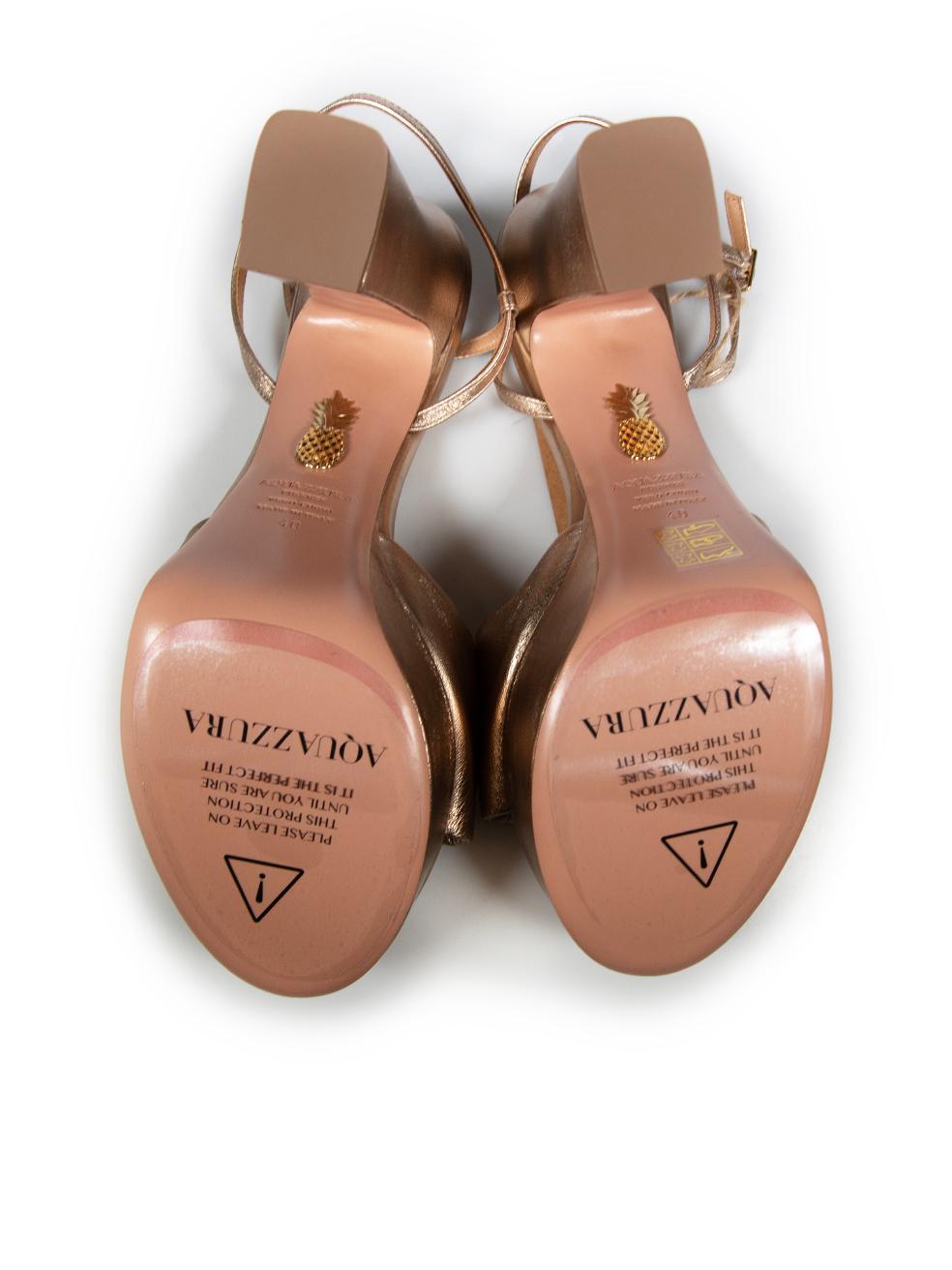 Aquazzura Gold Olie Plateau Heeled Sandals Size IT 40 In New Condition For Sale In London, GB