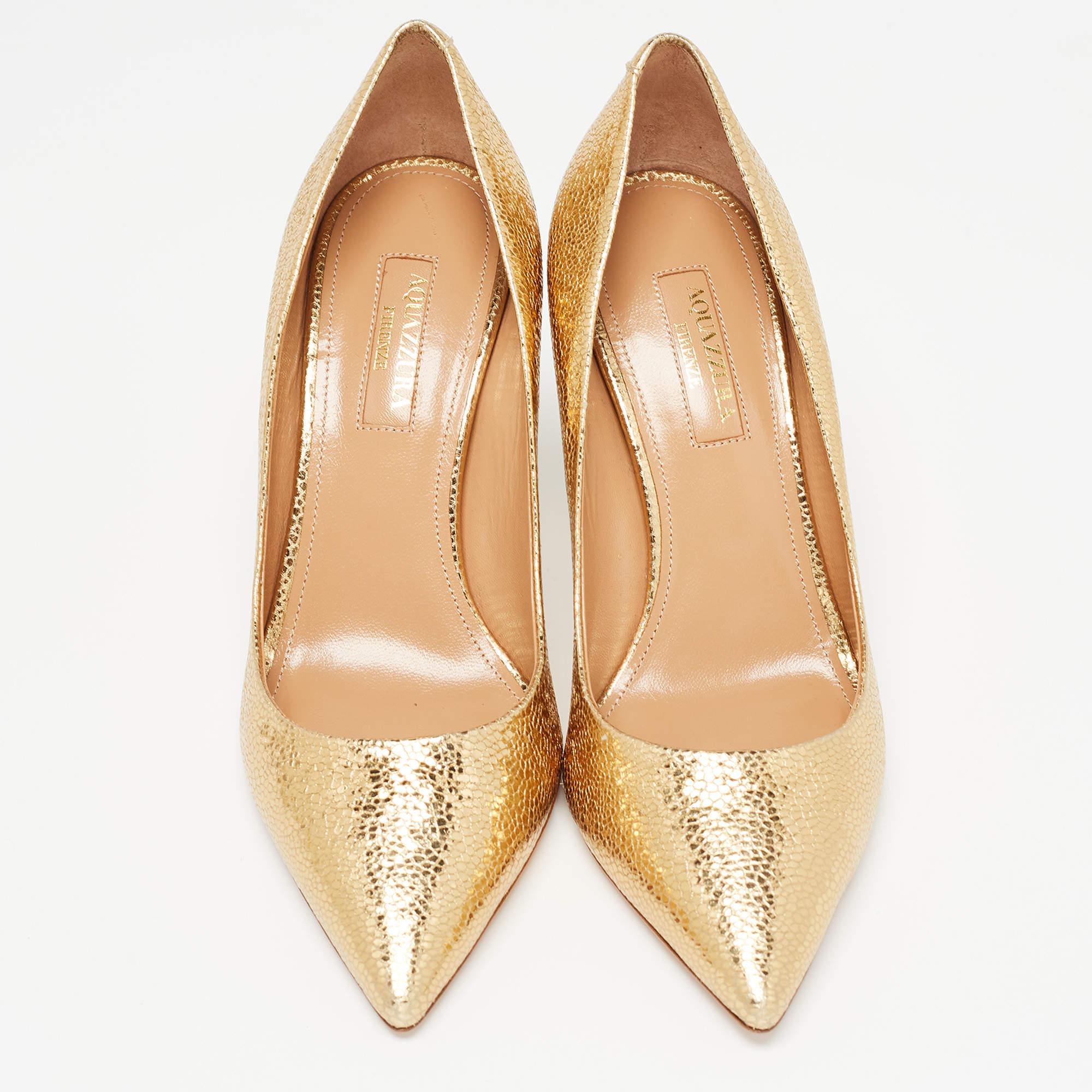 Oro Aquazzura - Pumps a punta in pelle con texture oro - misura 35 in vendita