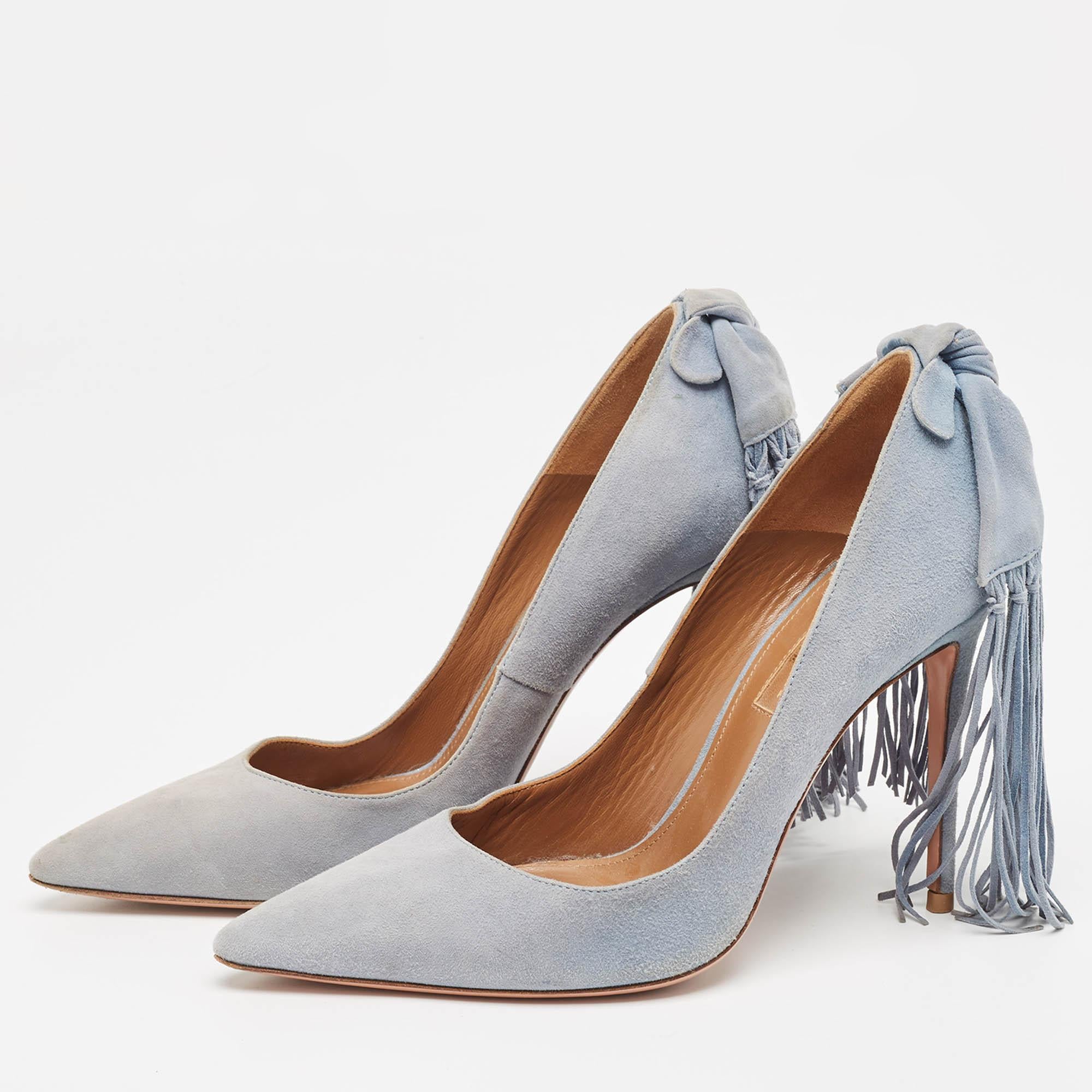 Discover footwear elegance with these Aquazzura women's pumps. Meticulously designed, these heels seamlessly marry fashion and comfort, ensuring you shine in every setting.