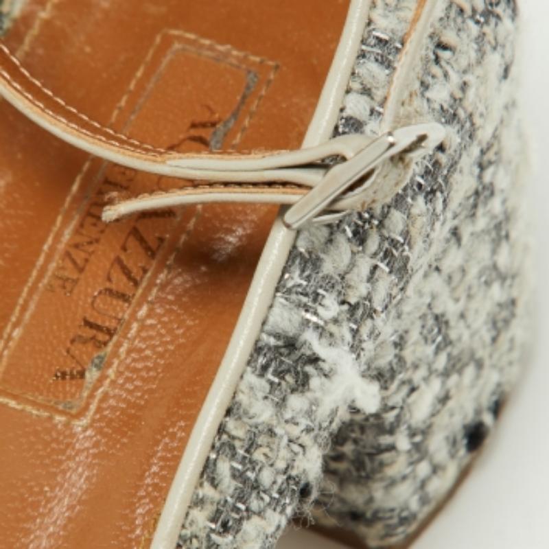 Aquazzura escarpins à talons blocs en tweed et cuir gris, taille 40 État moyen - En vente à Dubai, Al Qouz 2