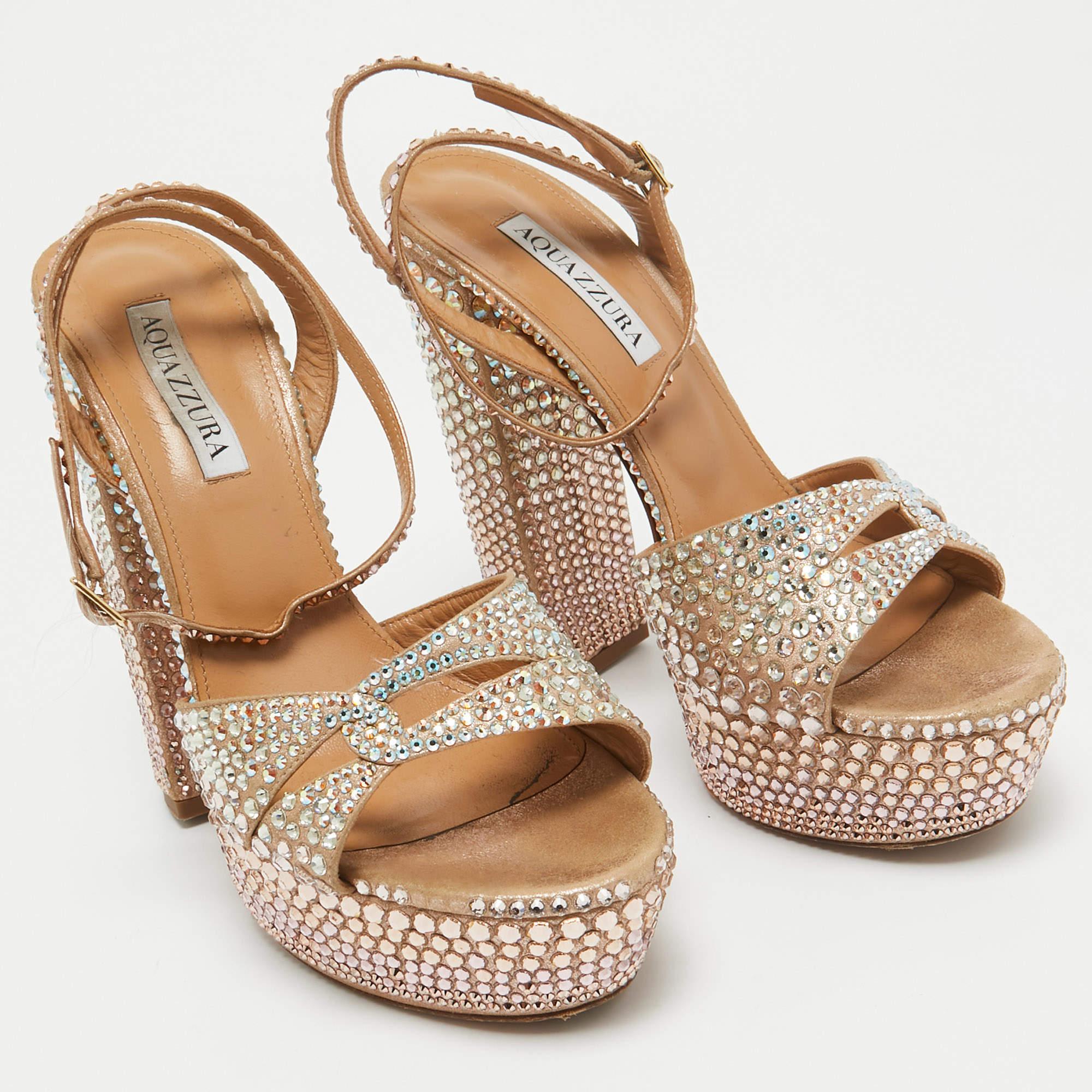Aquazzura Sinner-Sandalen aus Leder in Roségold mit Kristallverzierung Größe 39 im Angebot 2