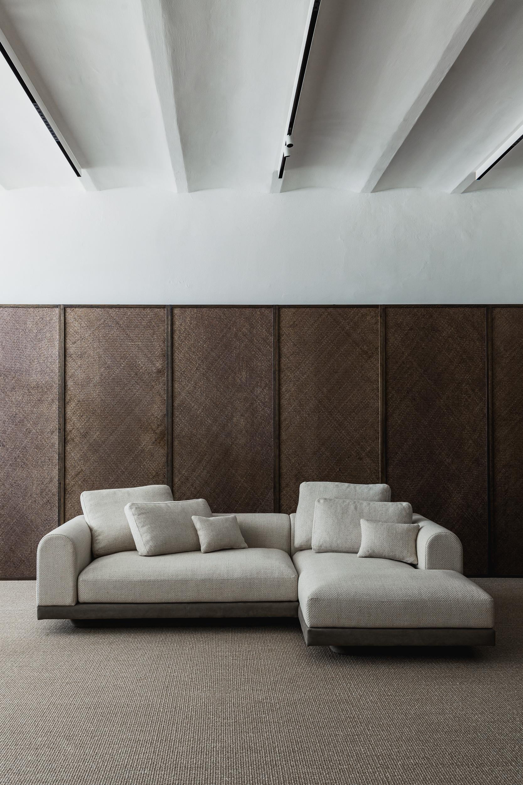 Scandinavian Modern 'Aqueduct' Contemporary Sofa by Poiat, Setup 1, Fox 02, High Plinth For Sale