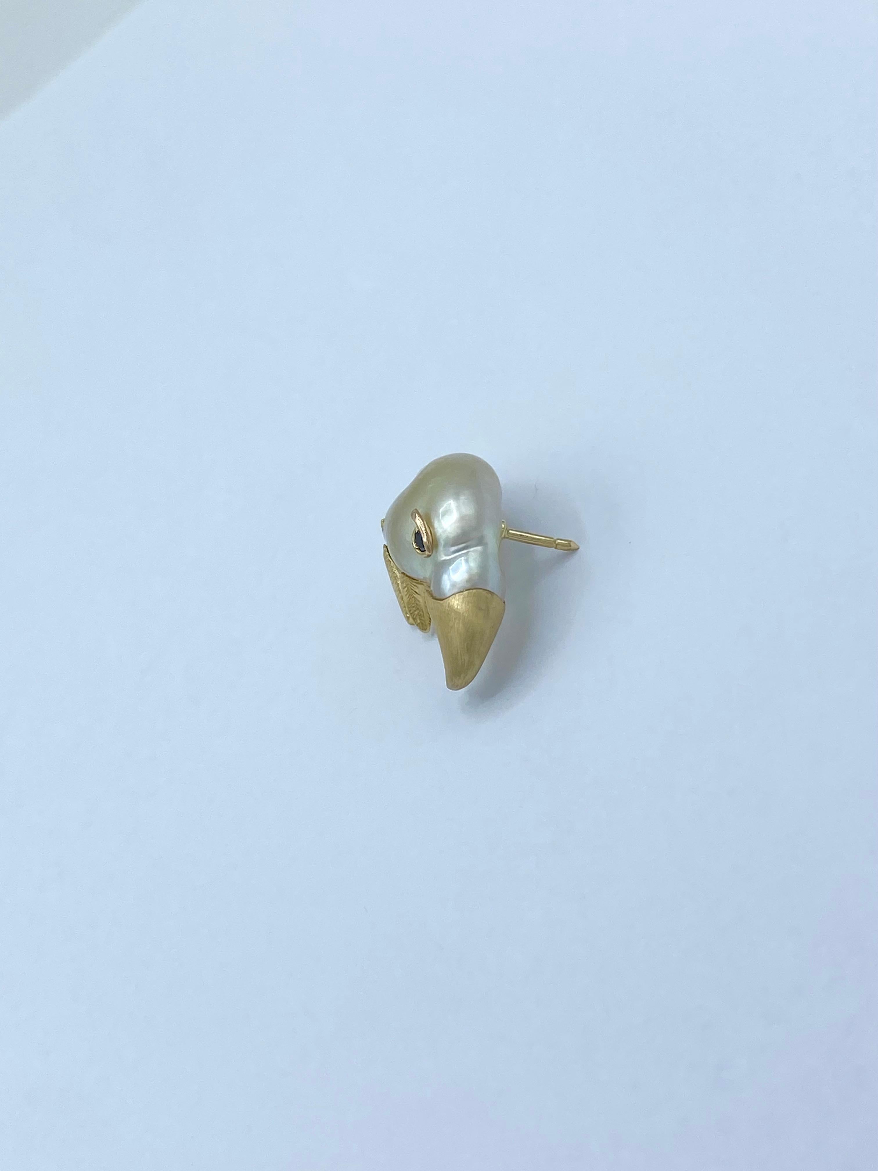 Women's or Men's 18Kt diamond and pearl keshi gold eagle jacket brooch For Sale
