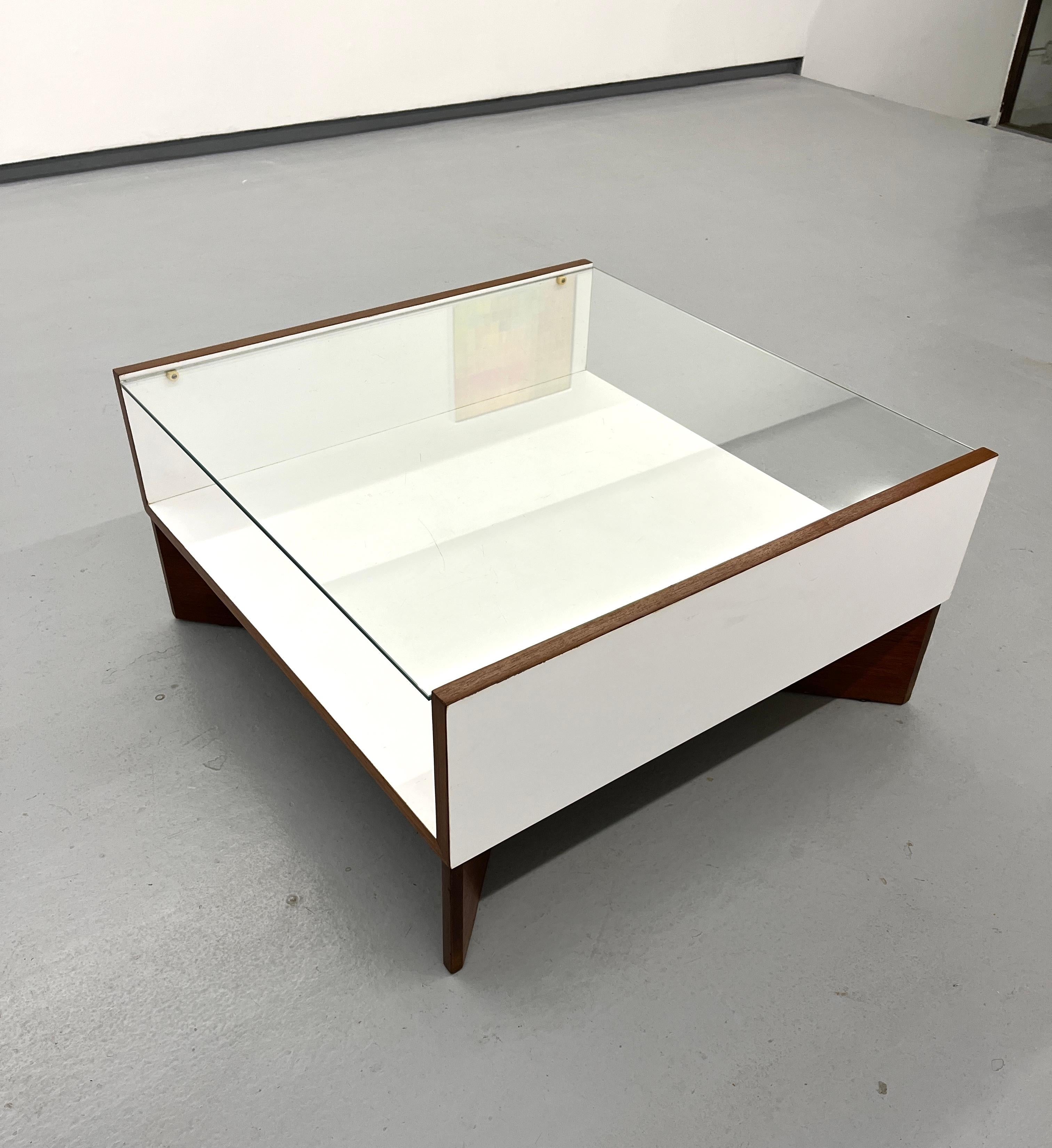 Aquilon teak coffee table by Pierre Guariche, Les Huchers-Minvielle, 1960

Rare Aquilon furniture by Pierre Guariche

Pierre Guariche (1926 - 1995) is one of the legendary French designers of the 1950s, who left his mark on his era with purely