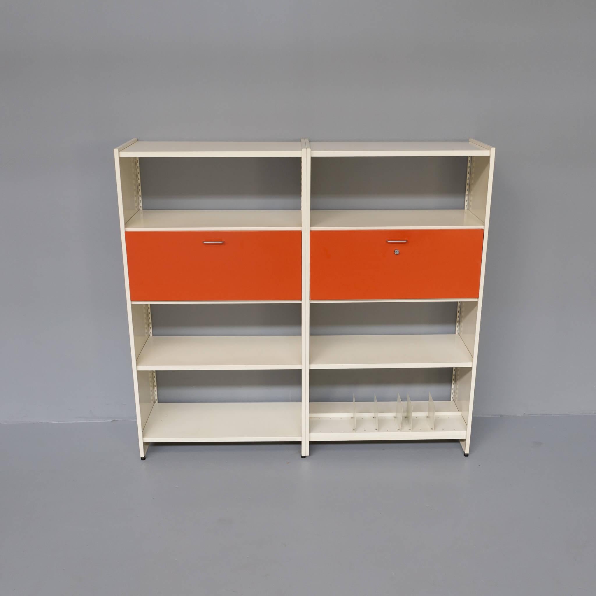 20th Century A.R. Cordemeijer / L. Holleman ‘Model 5600 Wall Unit for Gispen Set For Sale
