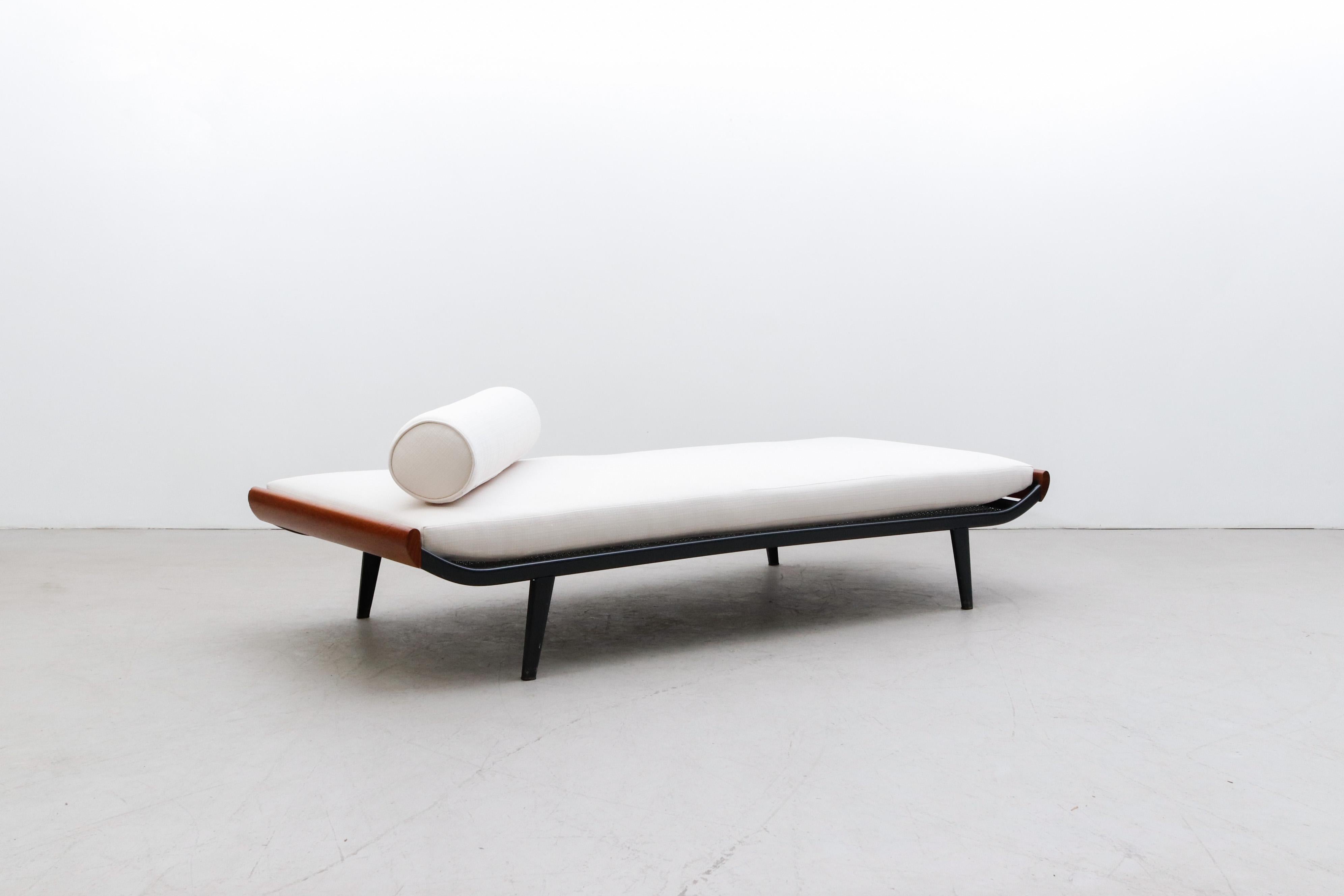 Mid-20th Century A.R. Cordemeyer 'Cleopatra' Daybed for Auping