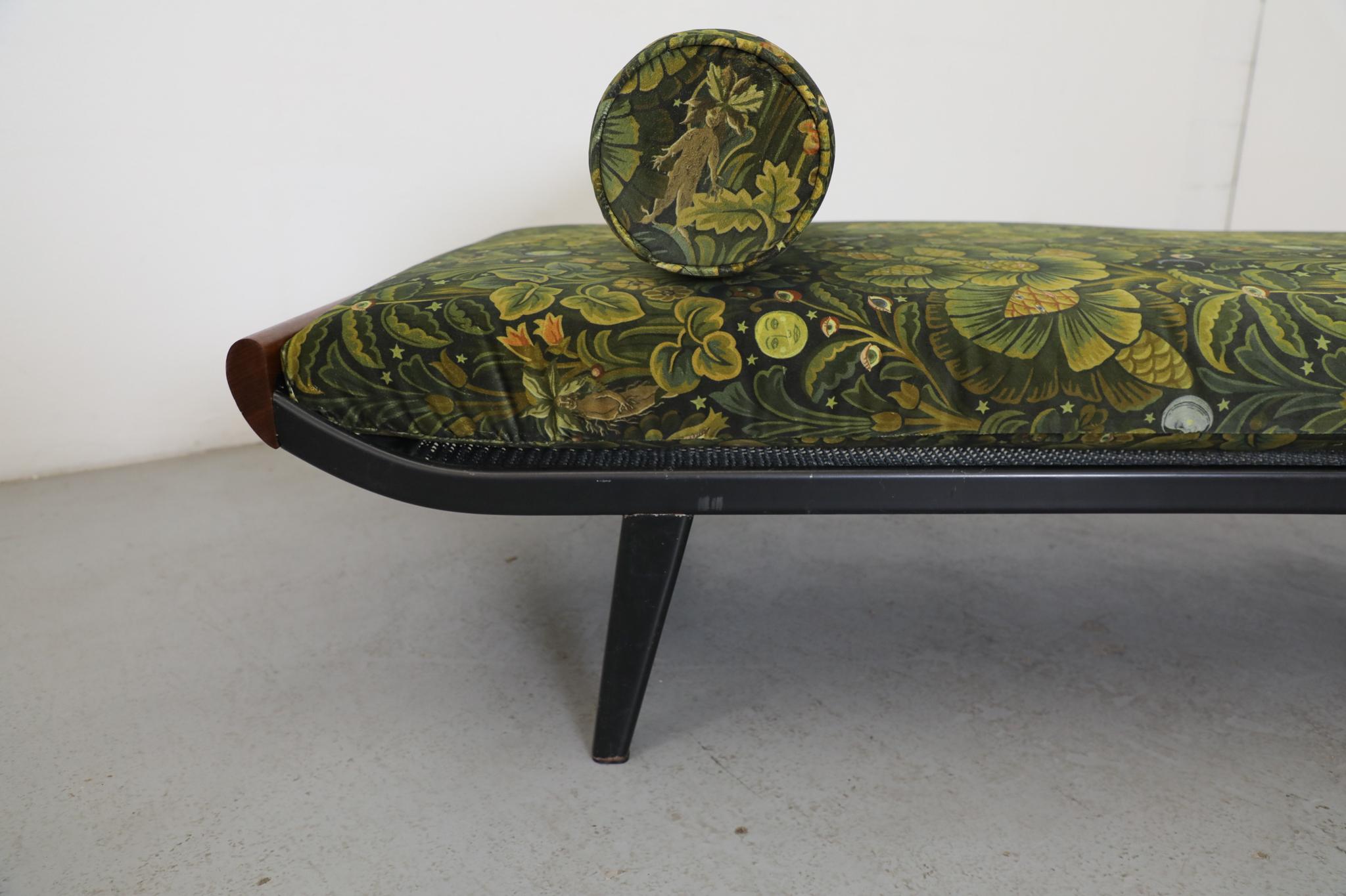 A.R. Cama de día Cordemeyer Cleopatra para Auping con tela House of Hackney, años 50 en venta 6