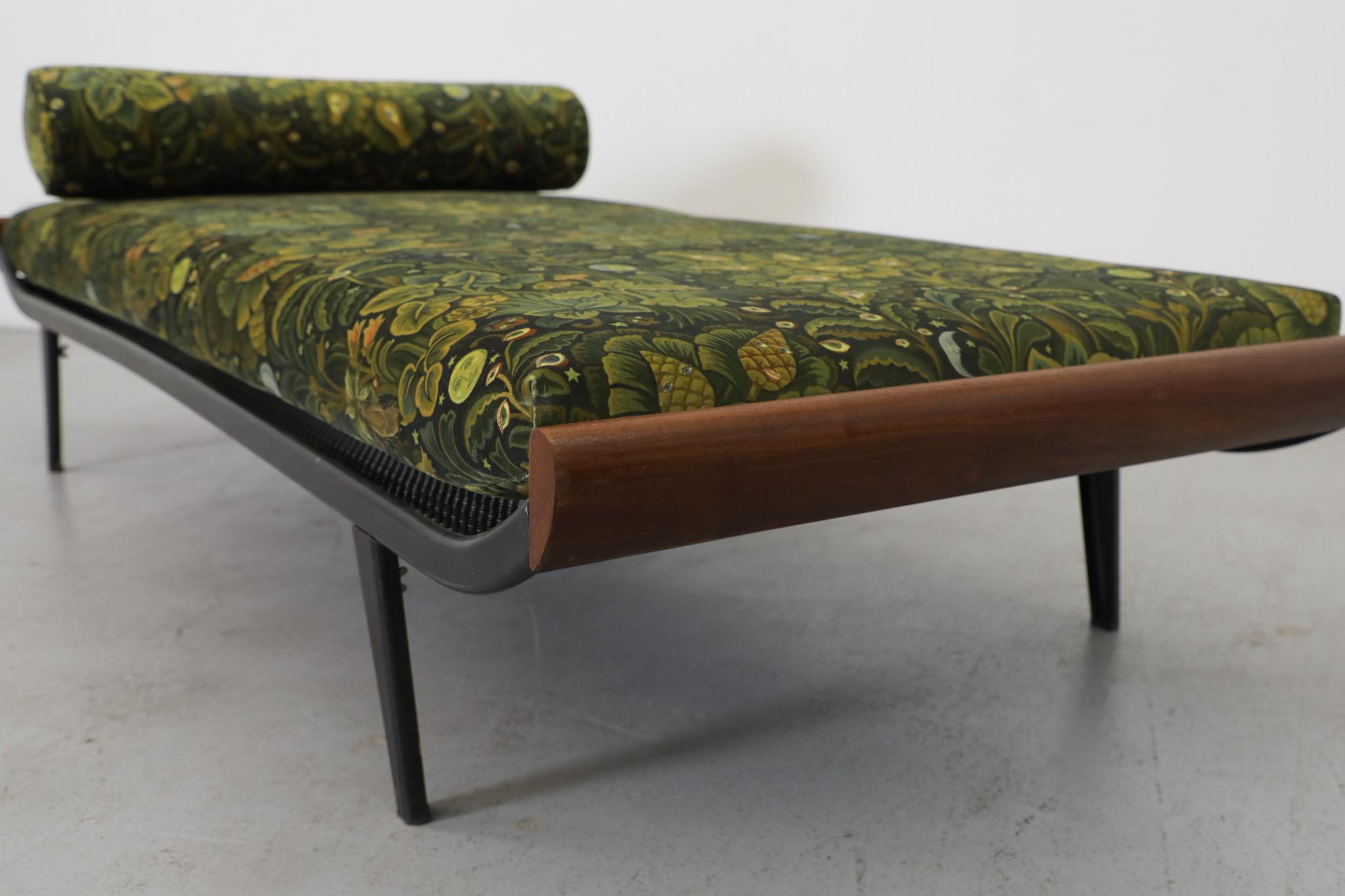 A.R. Cama de día Cordemeyer Cleopatra para Auping con tela House of Hackney, años 50 en venta 7