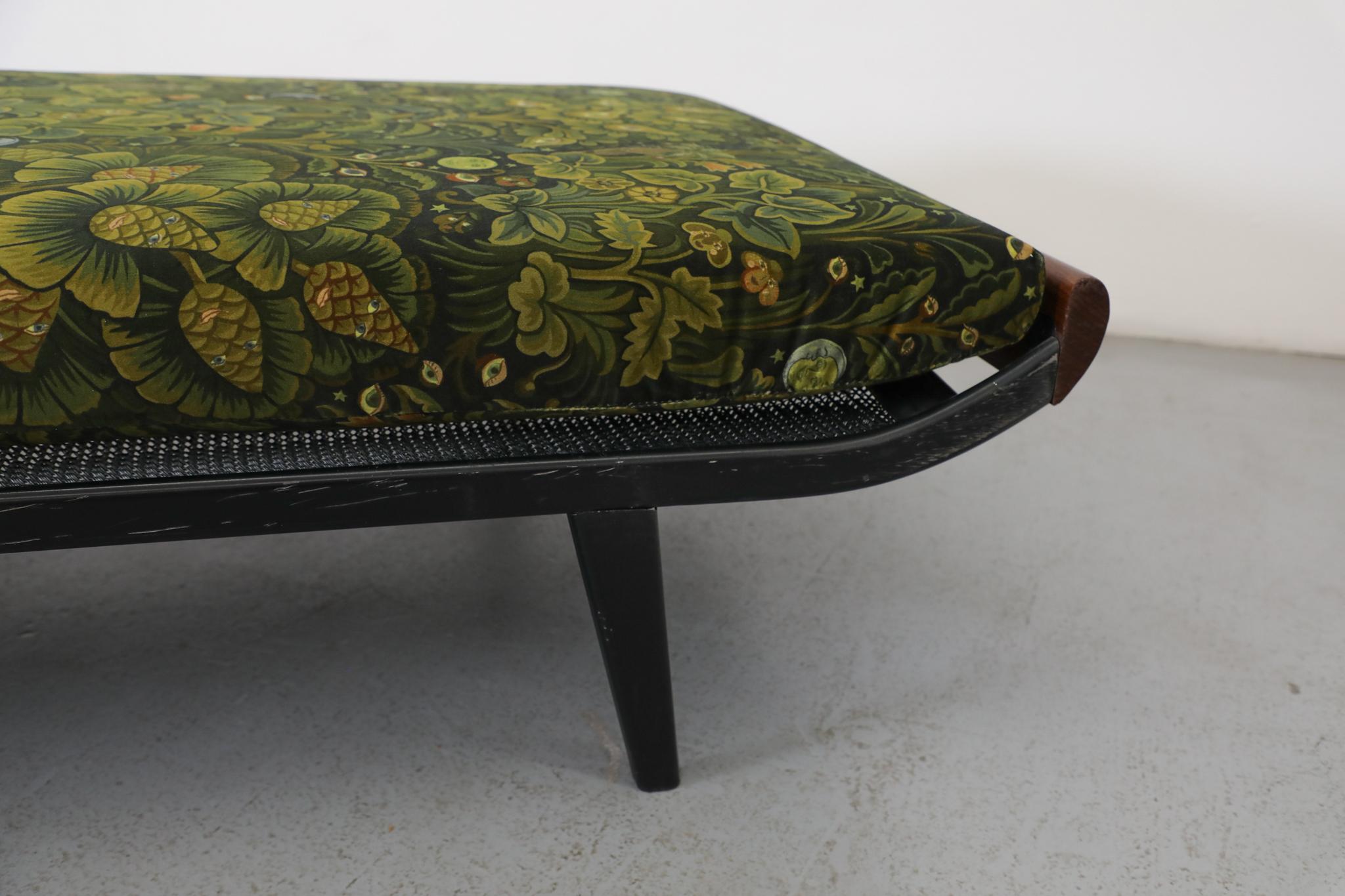 A.R. Cama de día Cordemeyer Cleopatra para Auping con tela House of Hackney, años 50 en venta 9