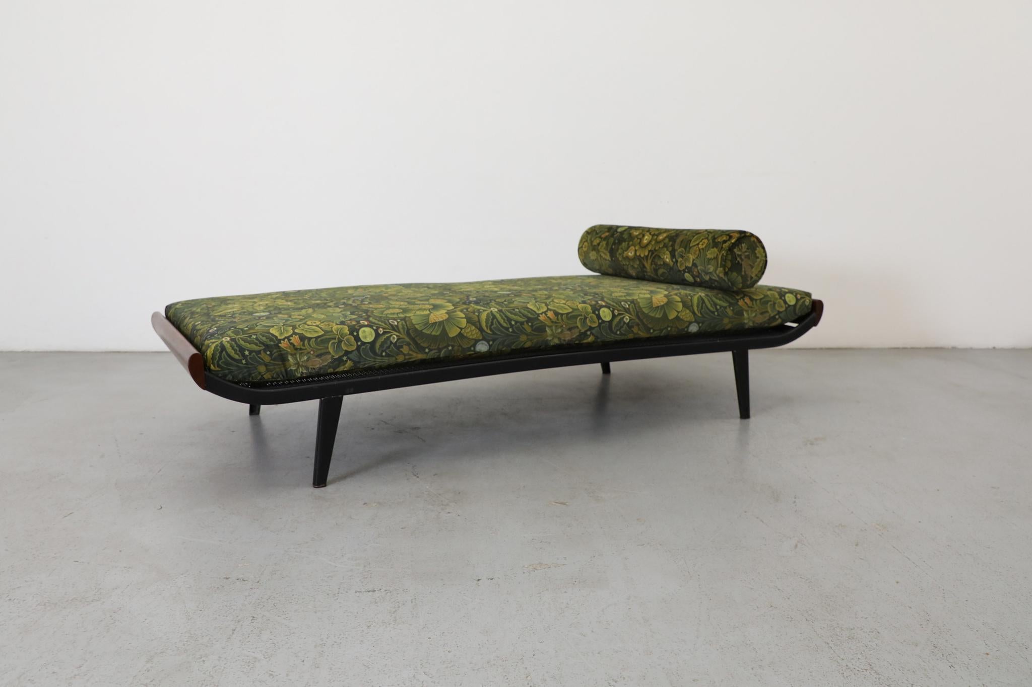 A.R. Cama de día Cordemeyer Cleopatra para Auping con tela House of Hackney, años 50 Esmaltado en venta