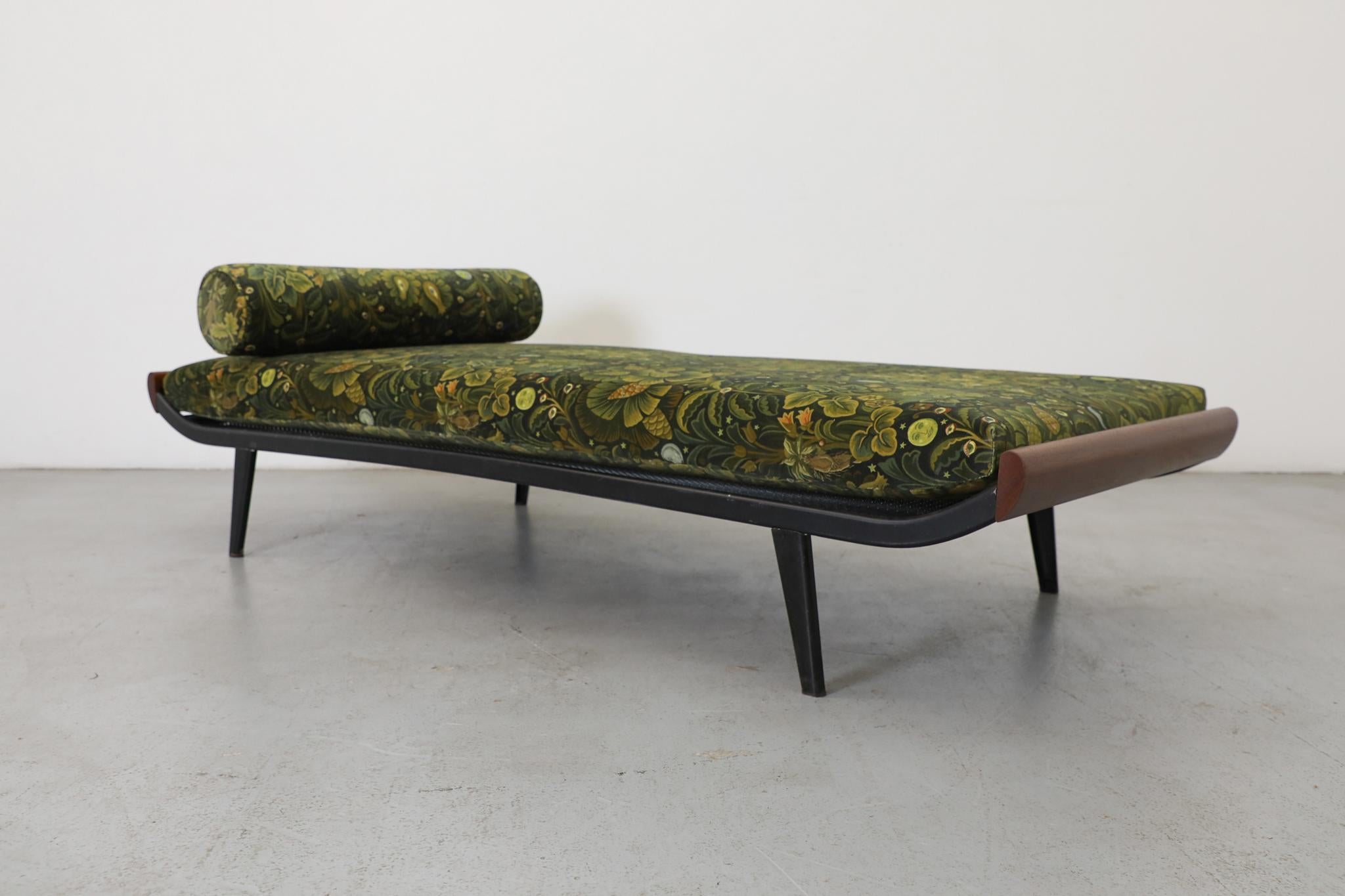A.R. Cama de día Cordemeyer Cleopatra para Auping con tela House of Hackney, años 50 Metal en venta