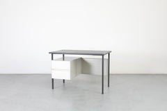 A.R. Cordemeyer para Gispen "3803" Escritorio o tocador con tablero de linóleo