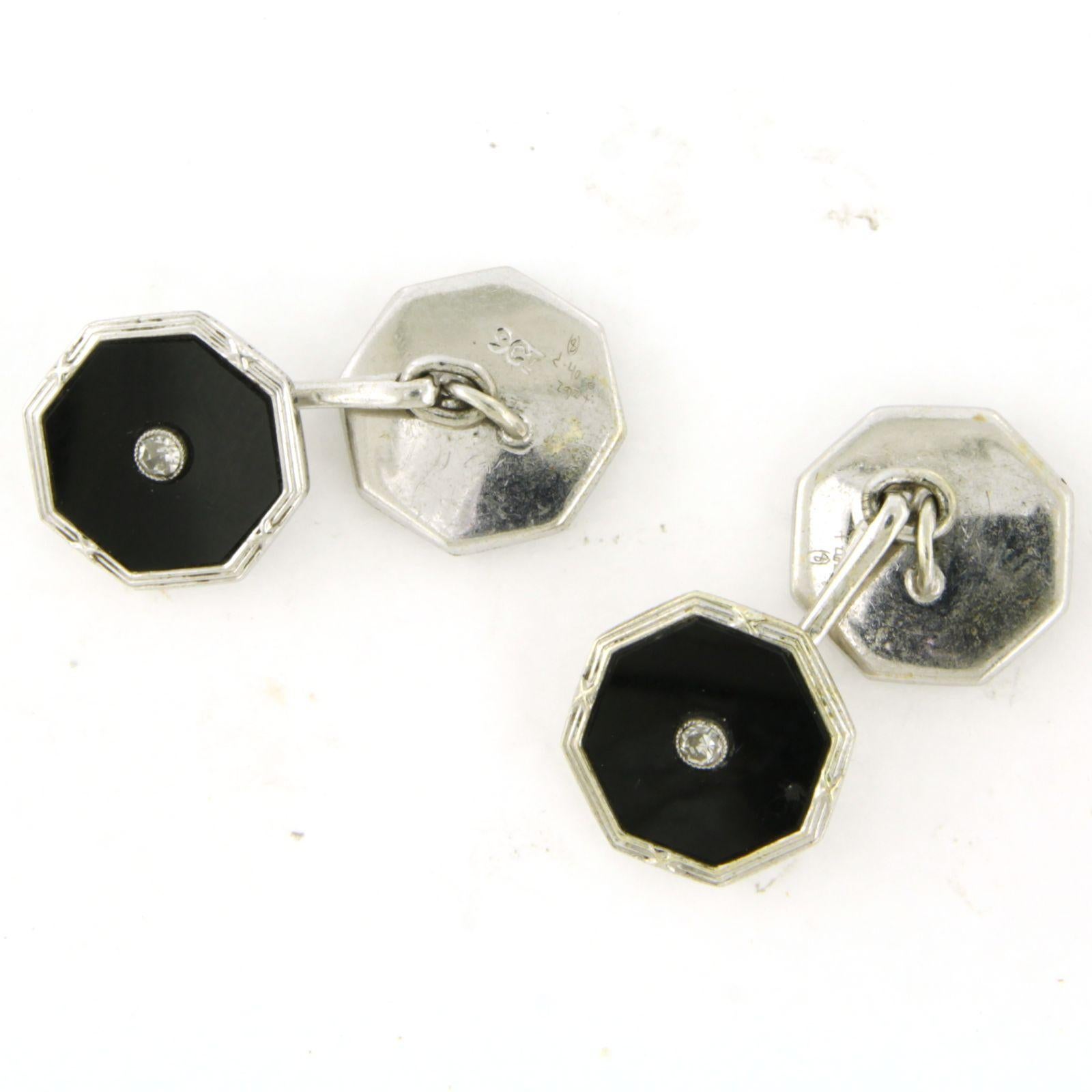 AR DECO 9k gold cufflinks with onyx and single cut diamond total 0.14ct For Sale 1